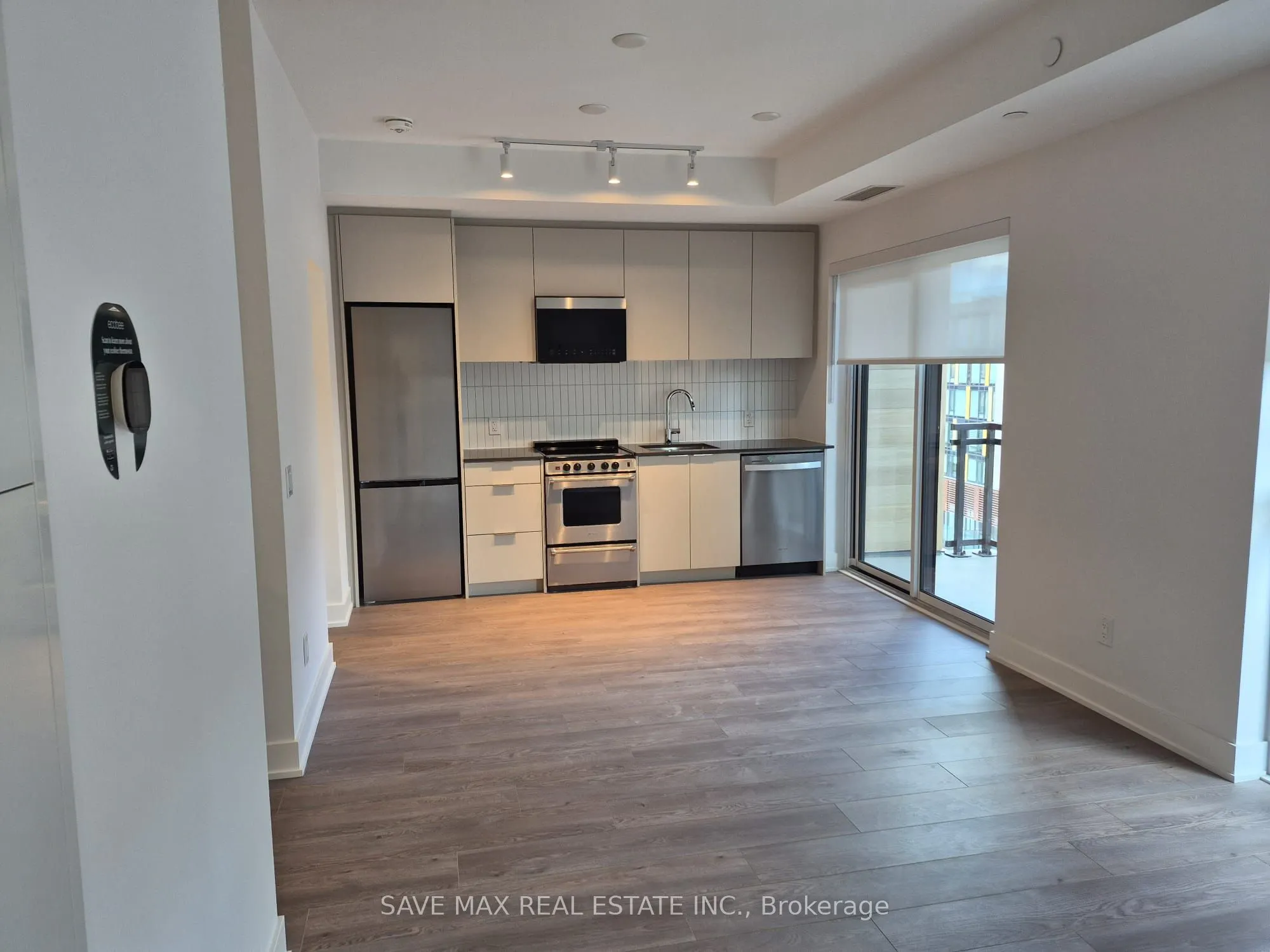 3008 William Cutmore Boulevard #614