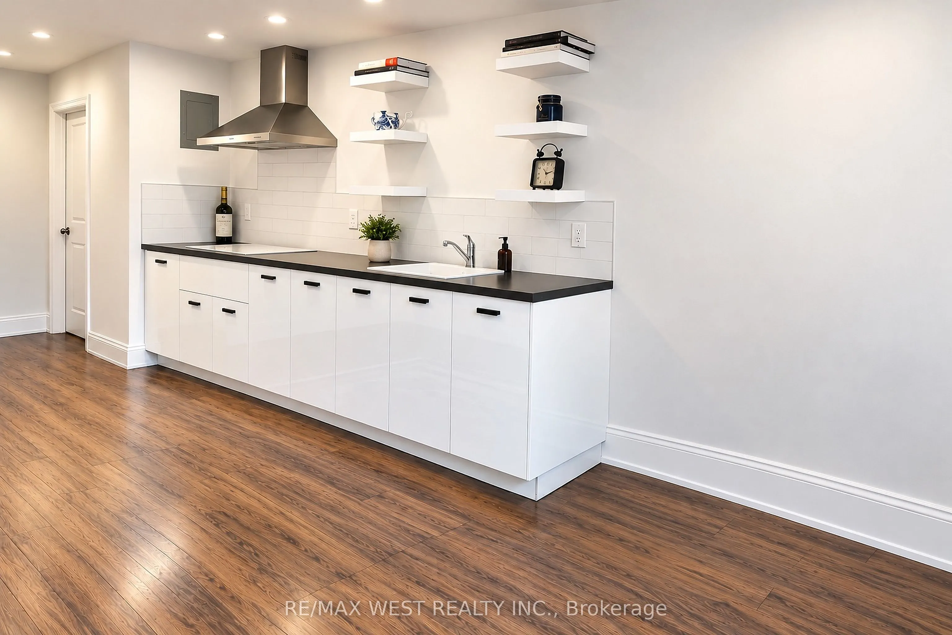 117 Rosemount Avenue #4