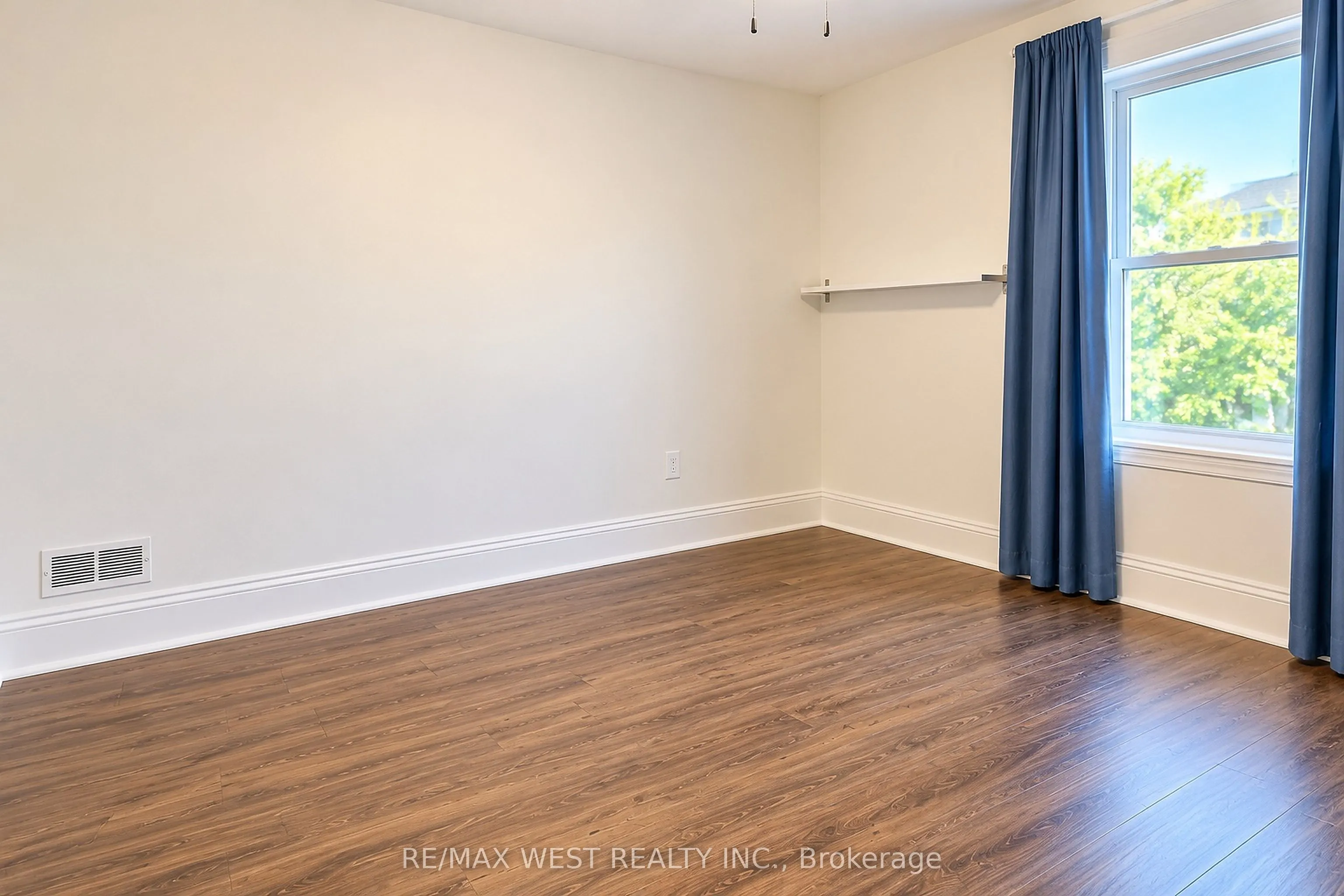 117 Rosemount Avenue #4