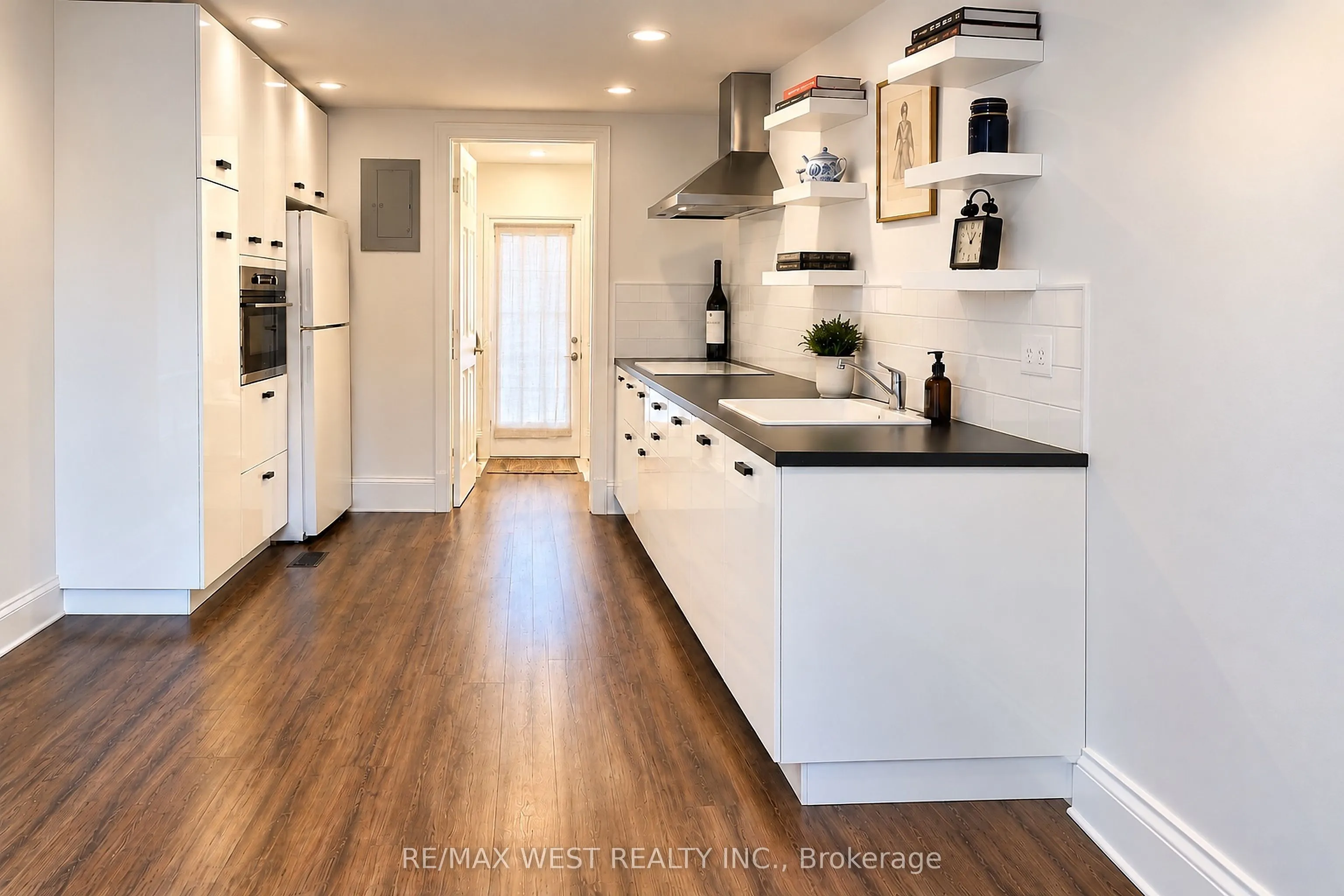 117 Rosemount Avenue #4