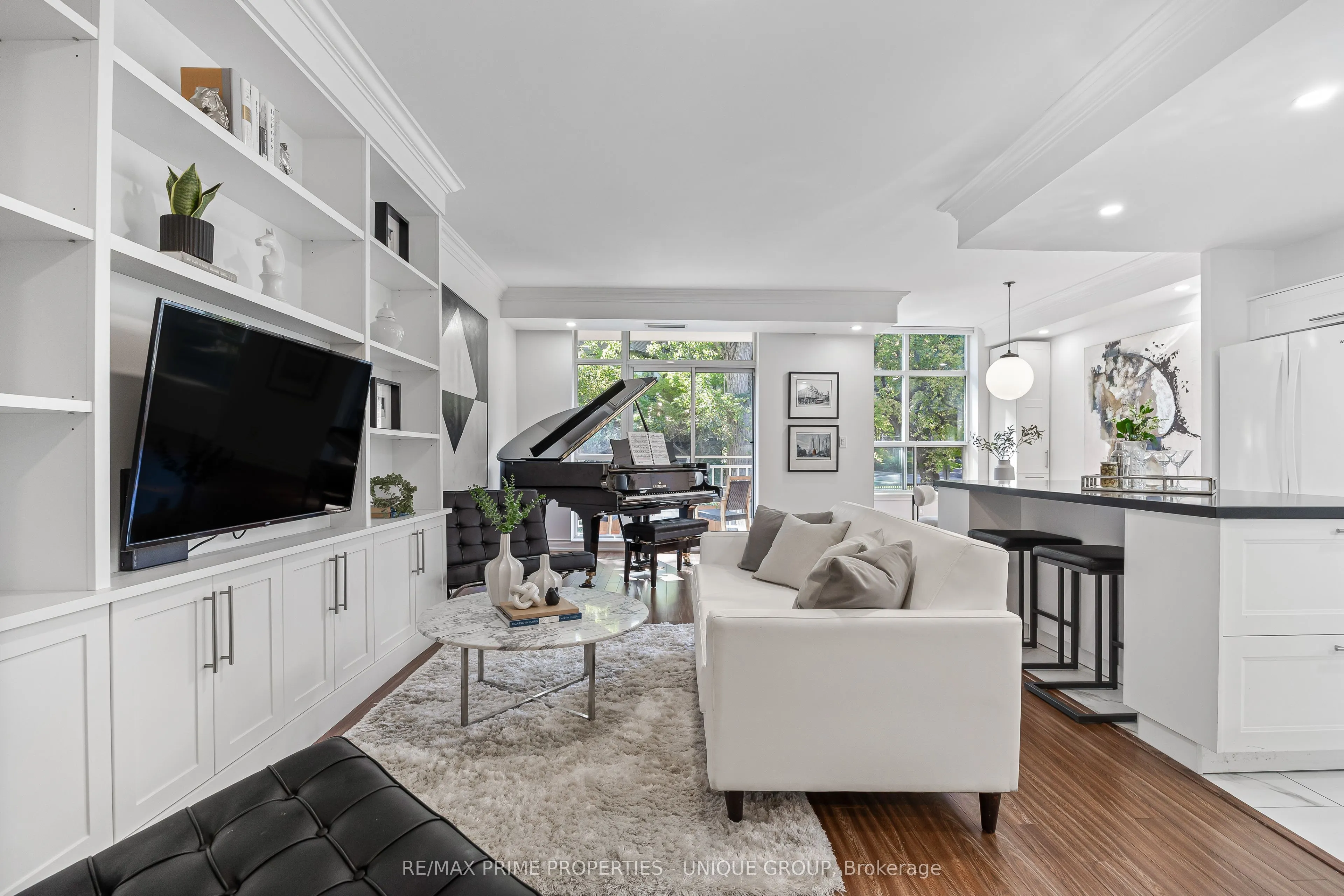 2511 Bloor Street W #202