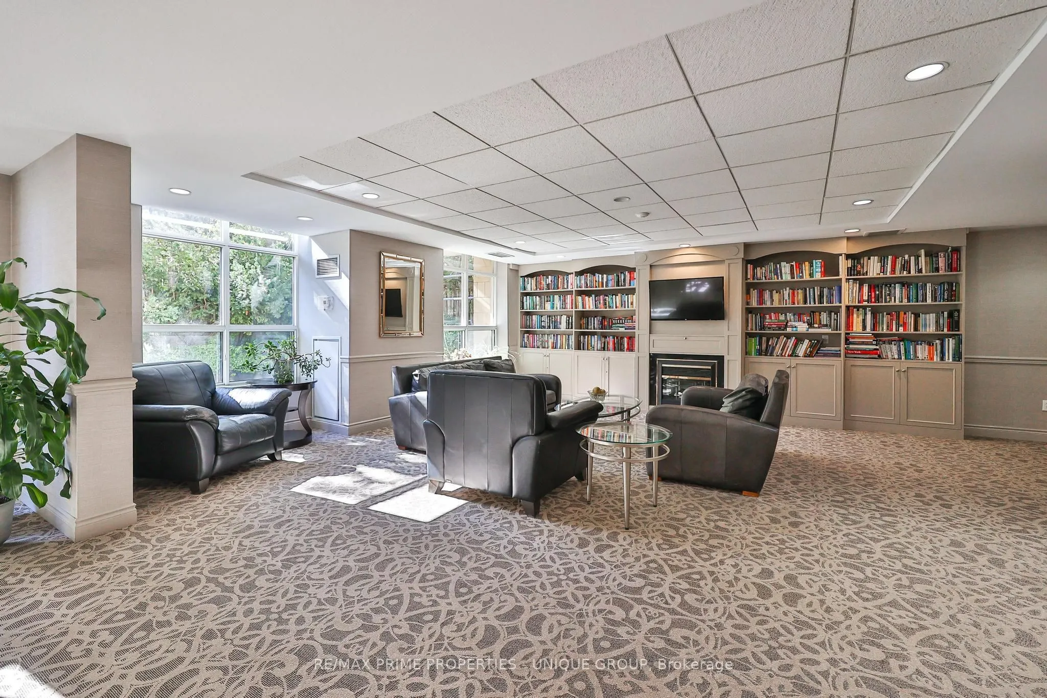 2511 Bloor Street W #202