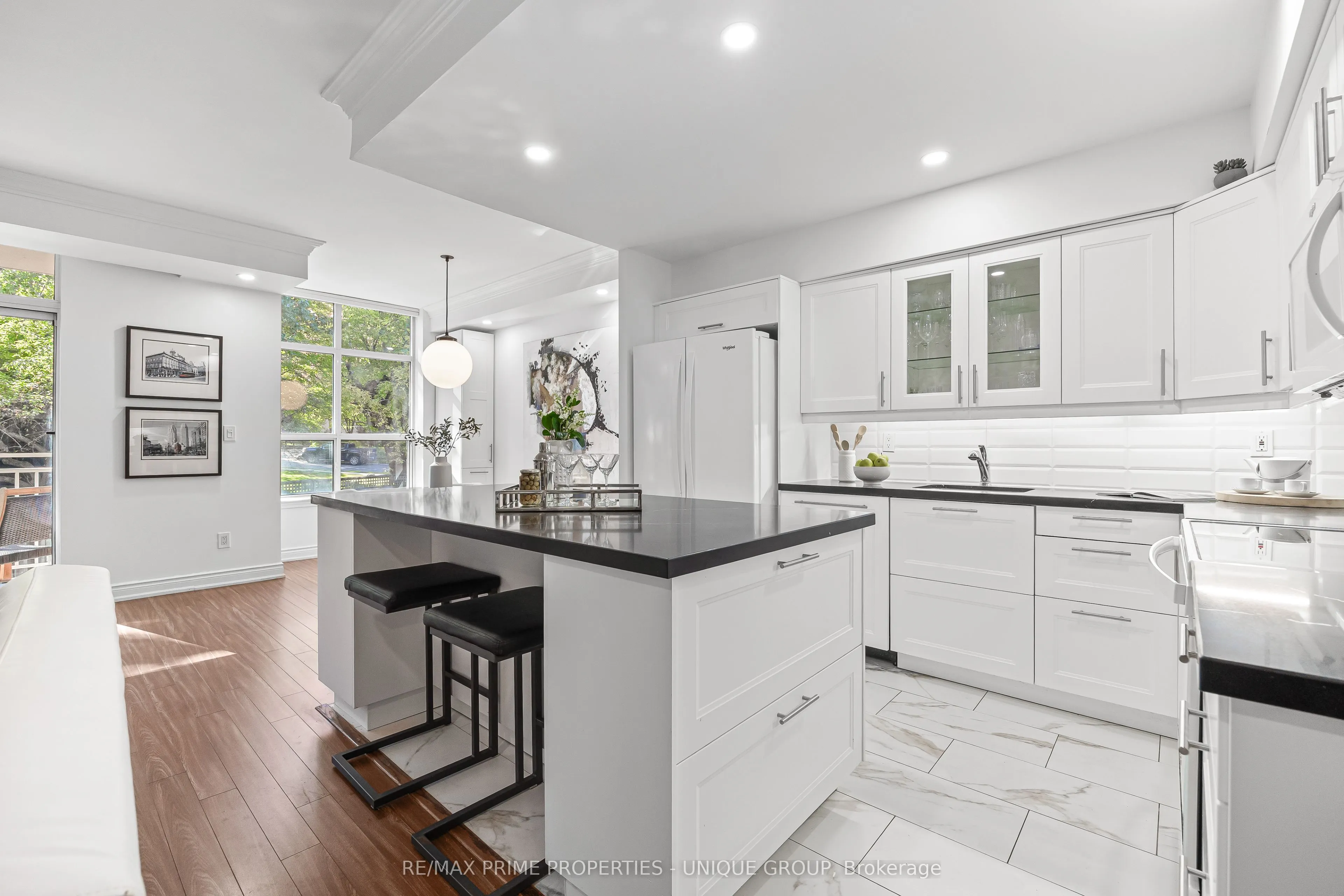 2511 Bloor Street W #202