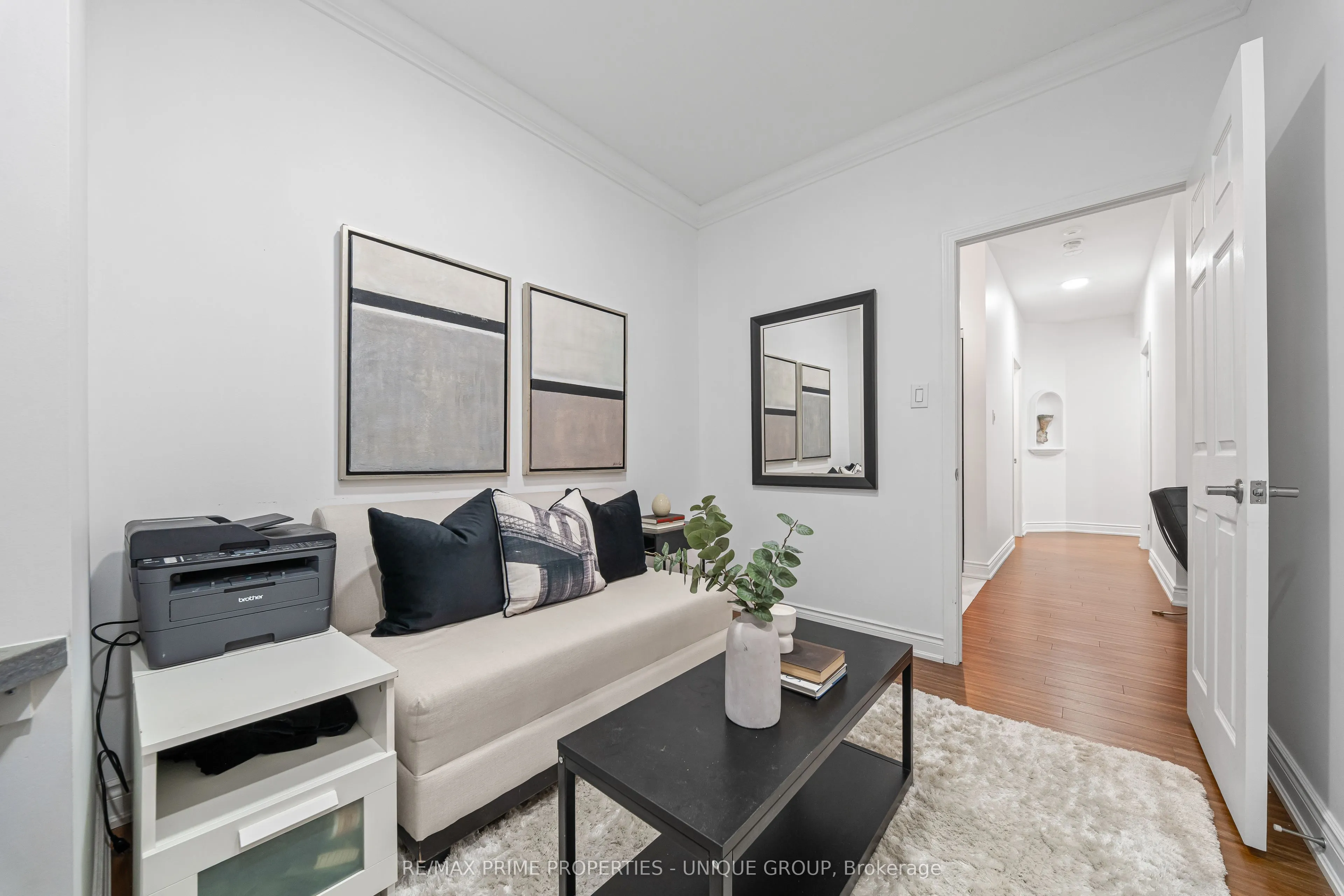 2511 Bloor Street W #202