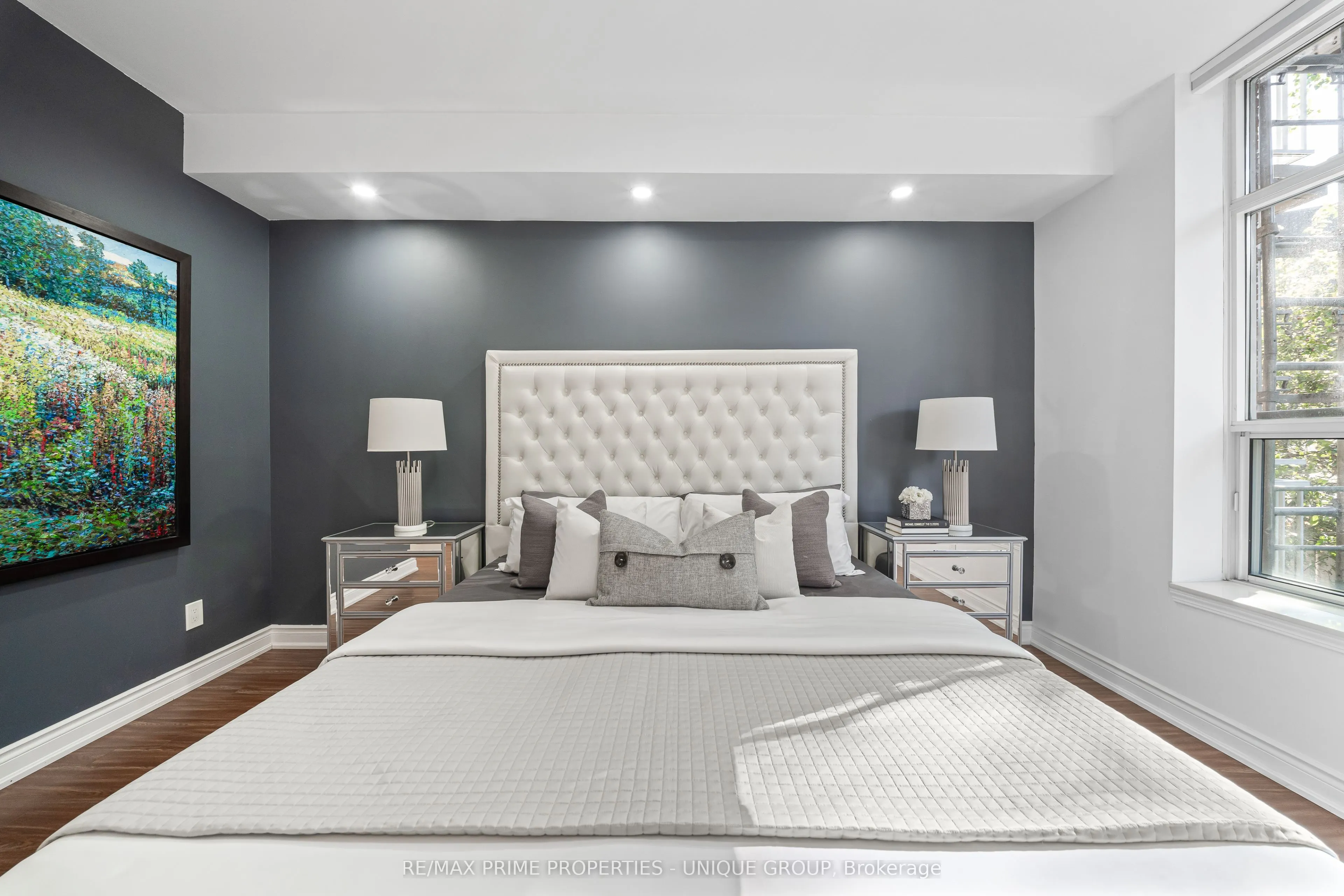 2511 Bloor Street W #202