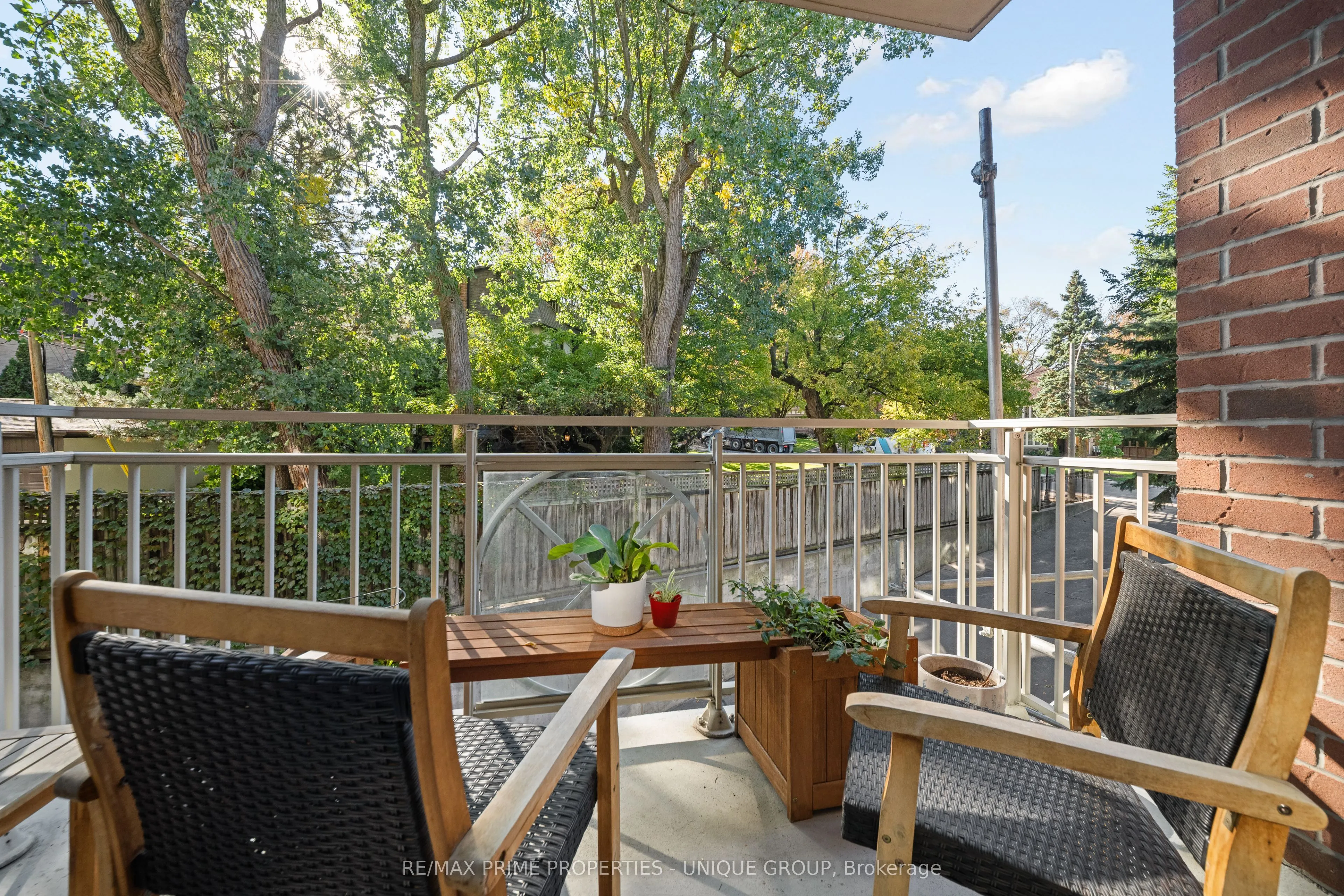 2511 Bloor Street W #202
