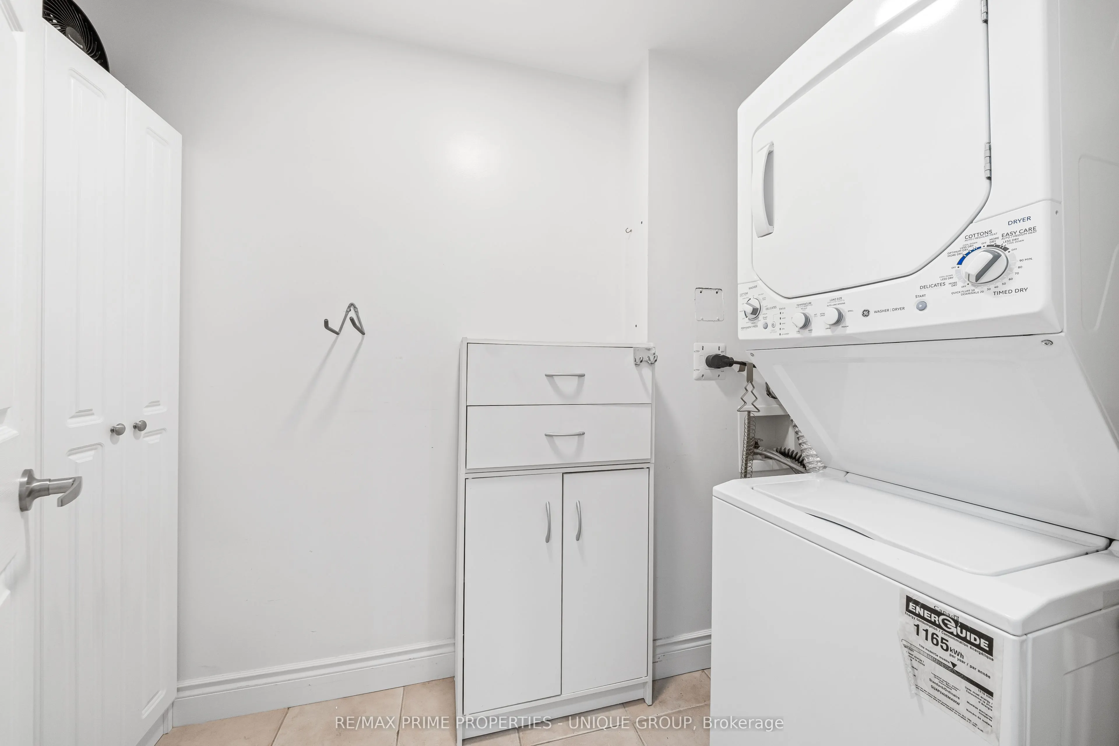 2511 Bloor Street W #202