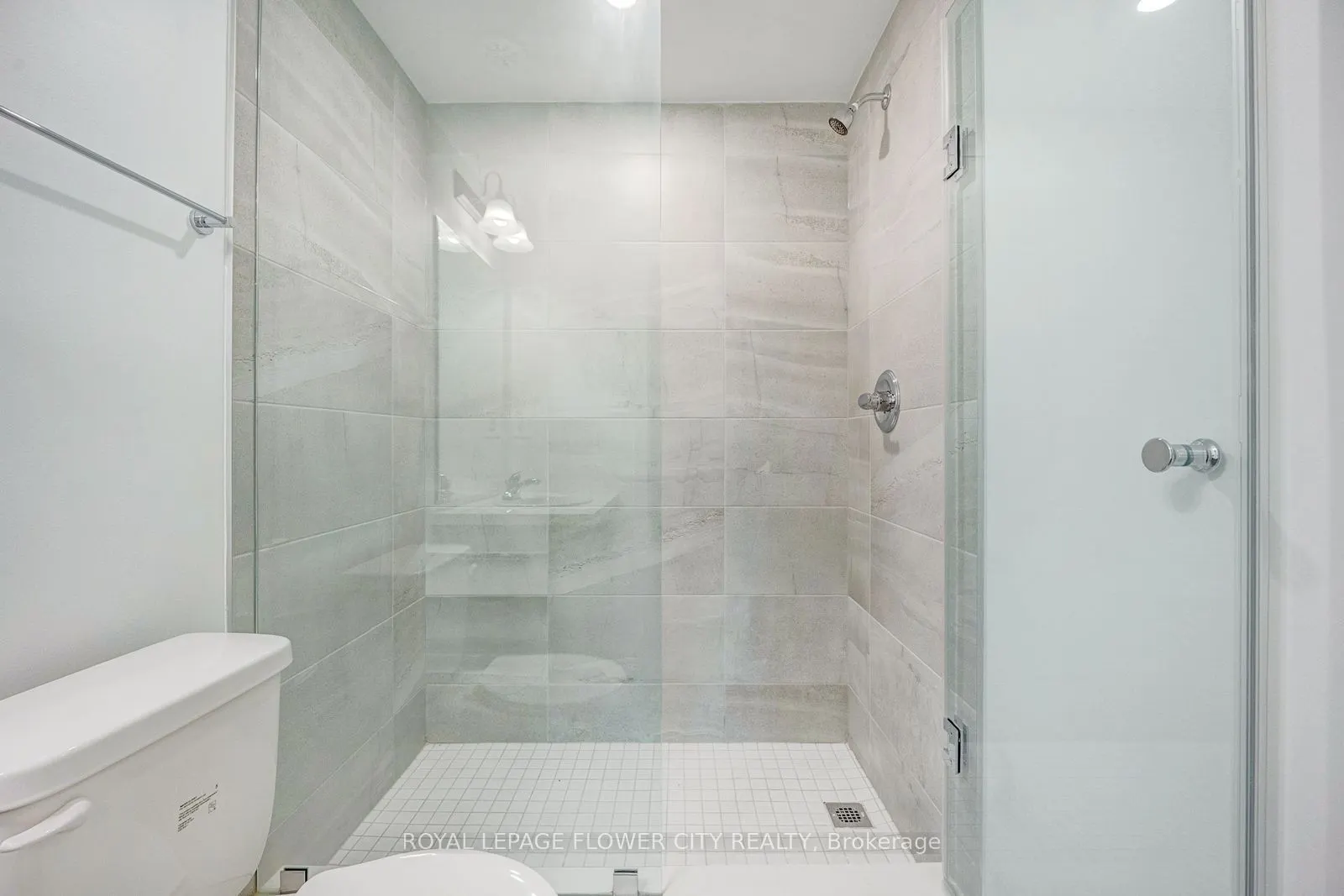 65 Romilly Avenue #17