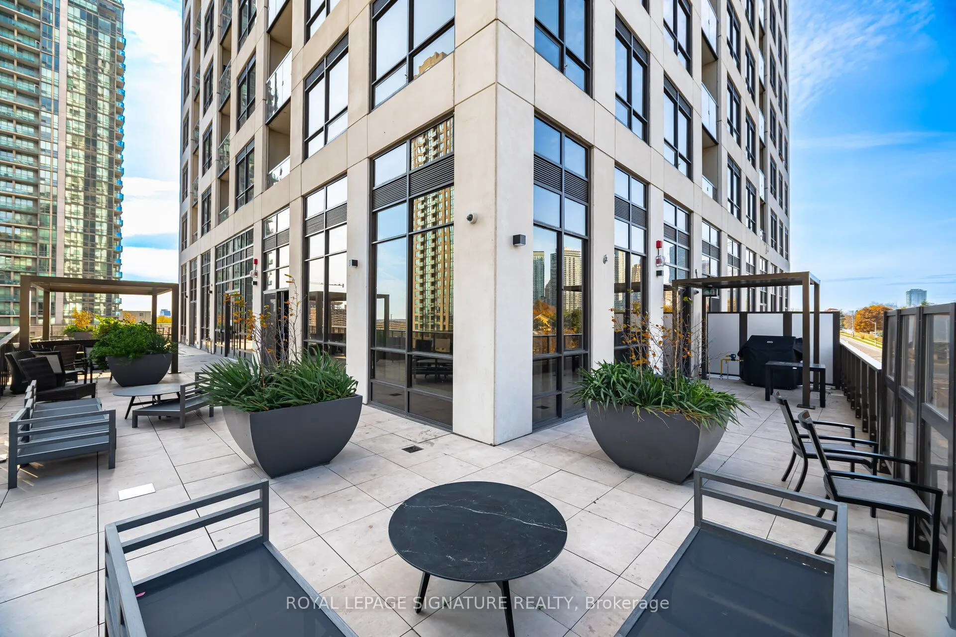 36 Elm Drive #3007