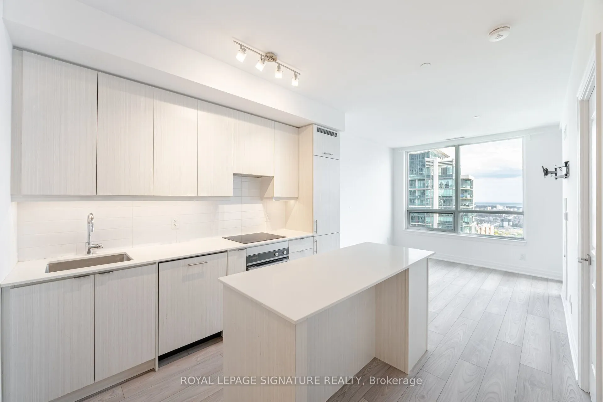 36 Elm Drive #3007