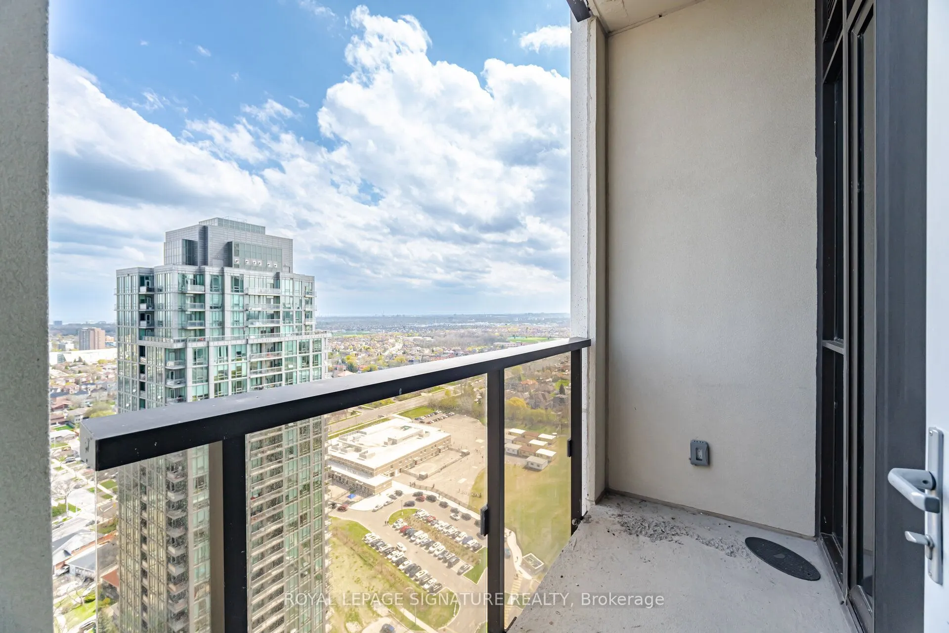 36 Elm Drive #3007