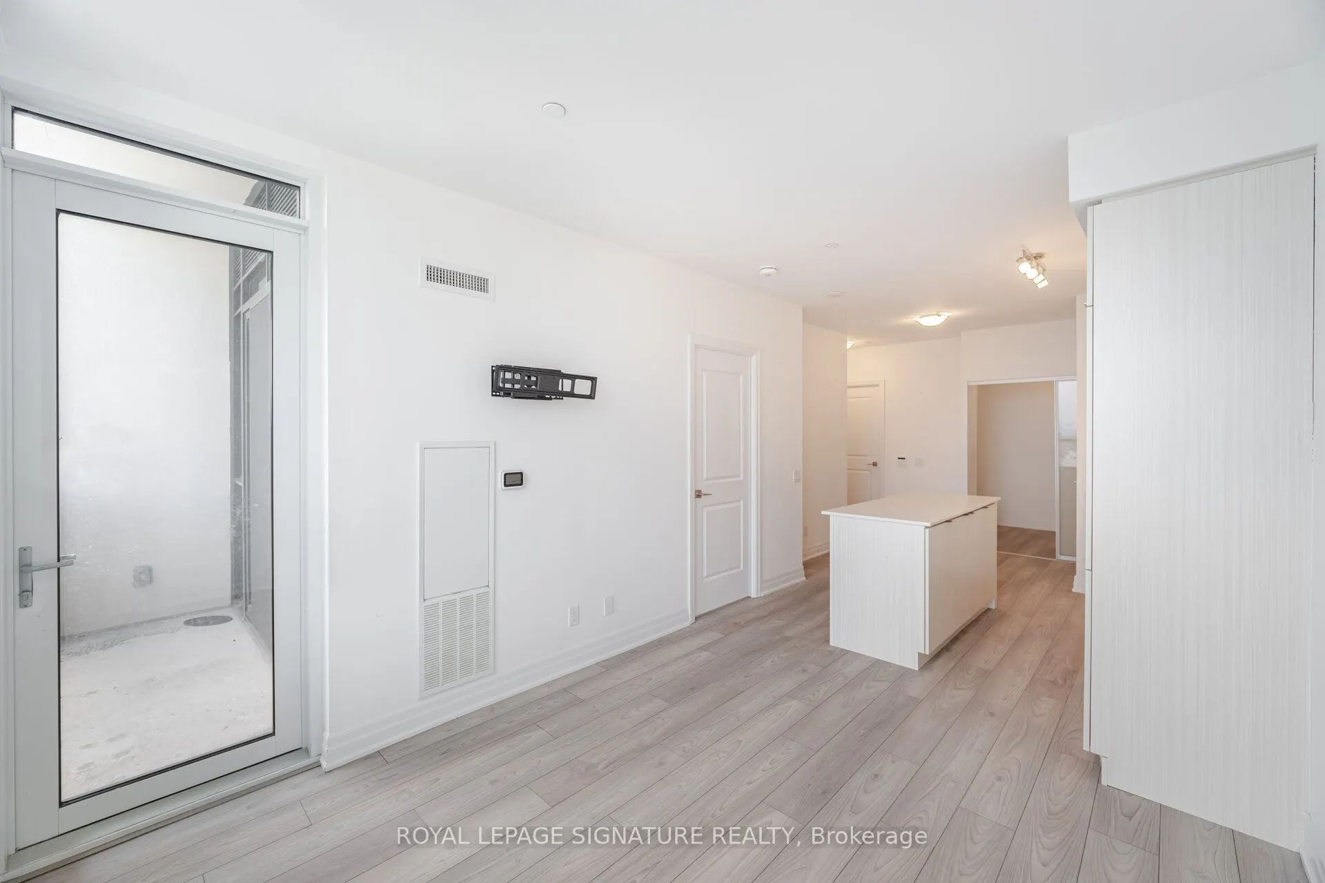 36 Elm Drive #3007