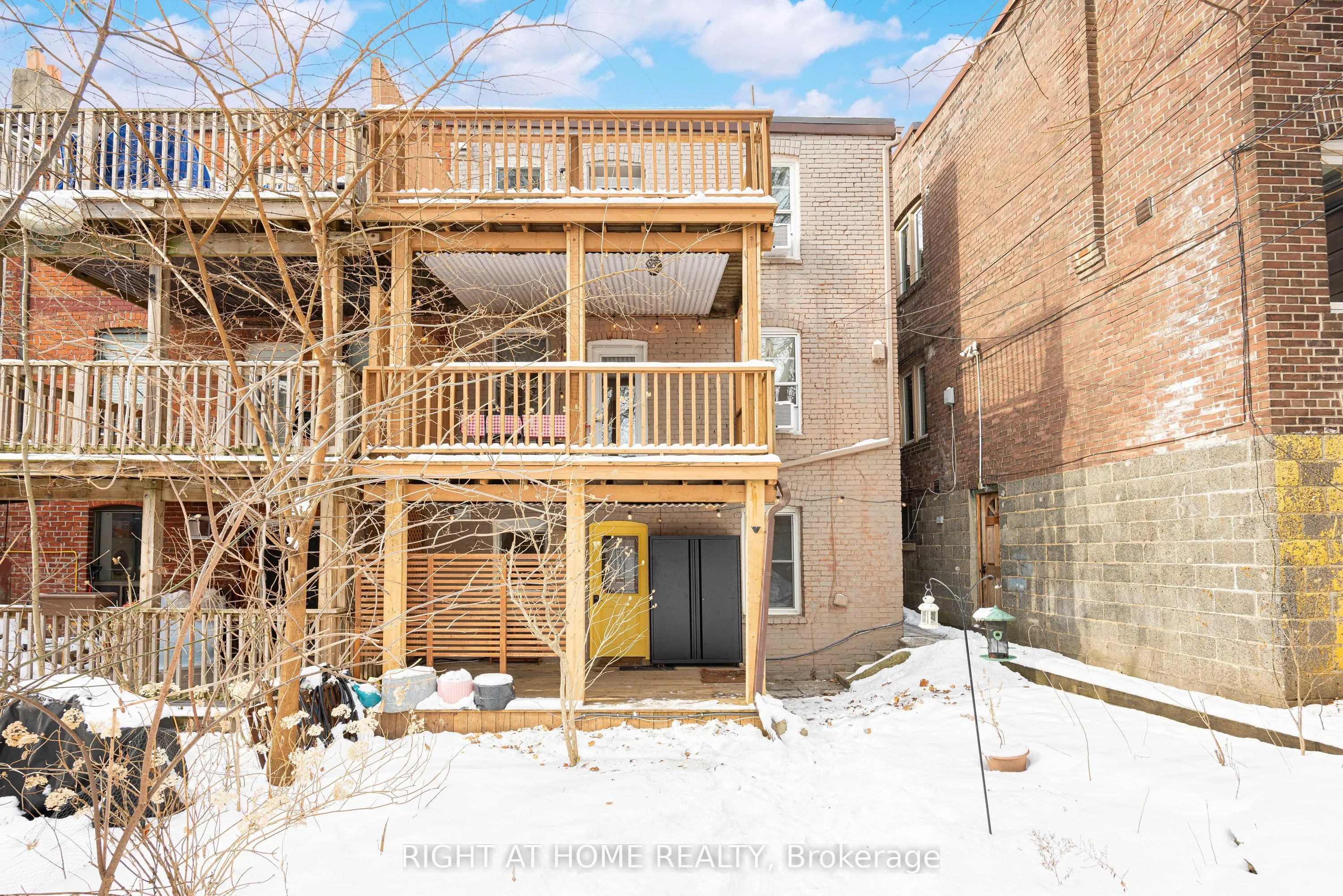 725 Indian Road