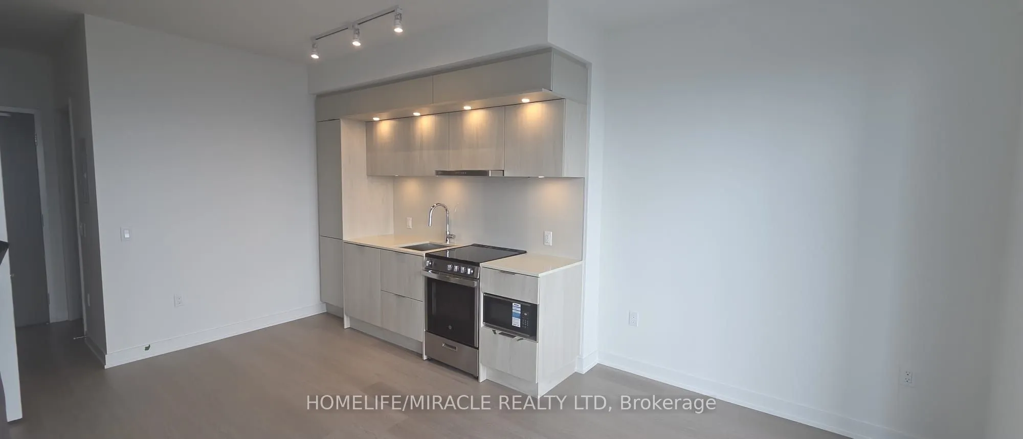 448 Burnhamthorpe Road W #7509