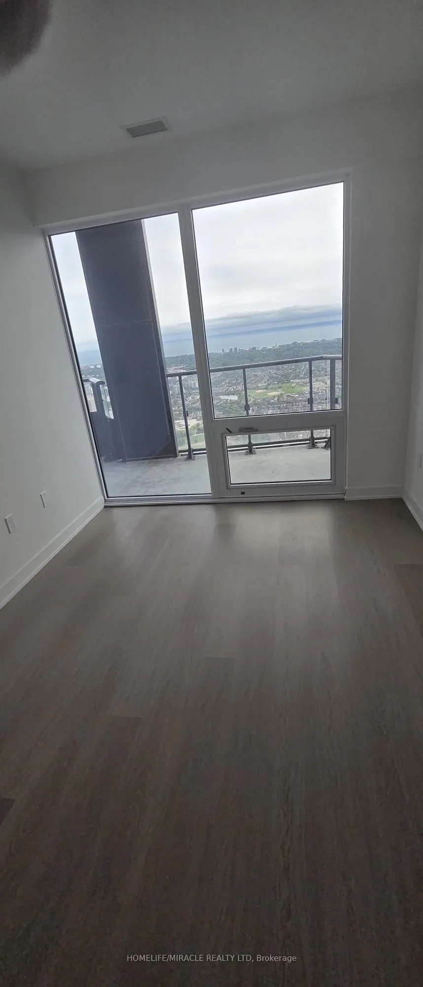 448 Burnhamthorpe Road W #7509