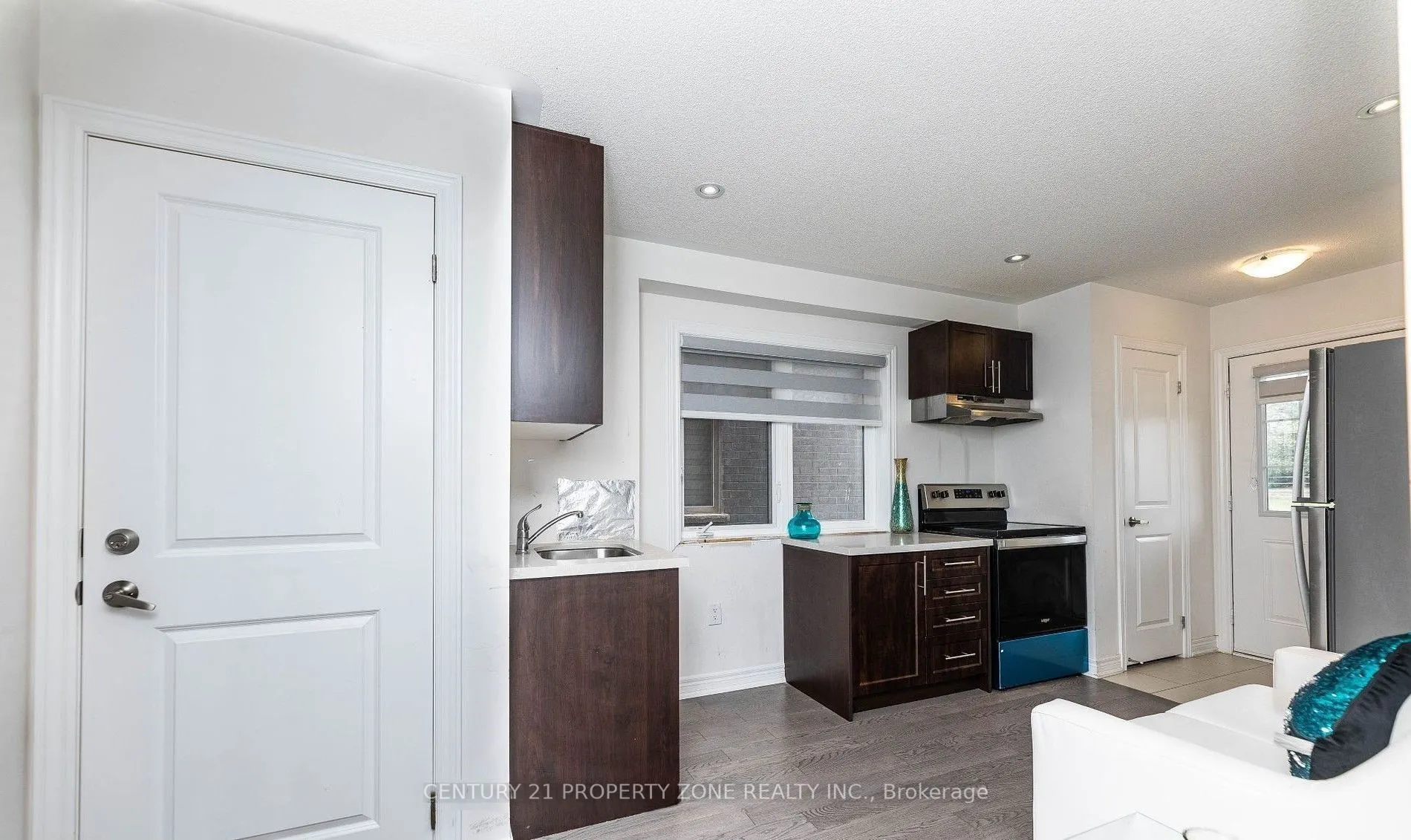 39 Hashmi Place