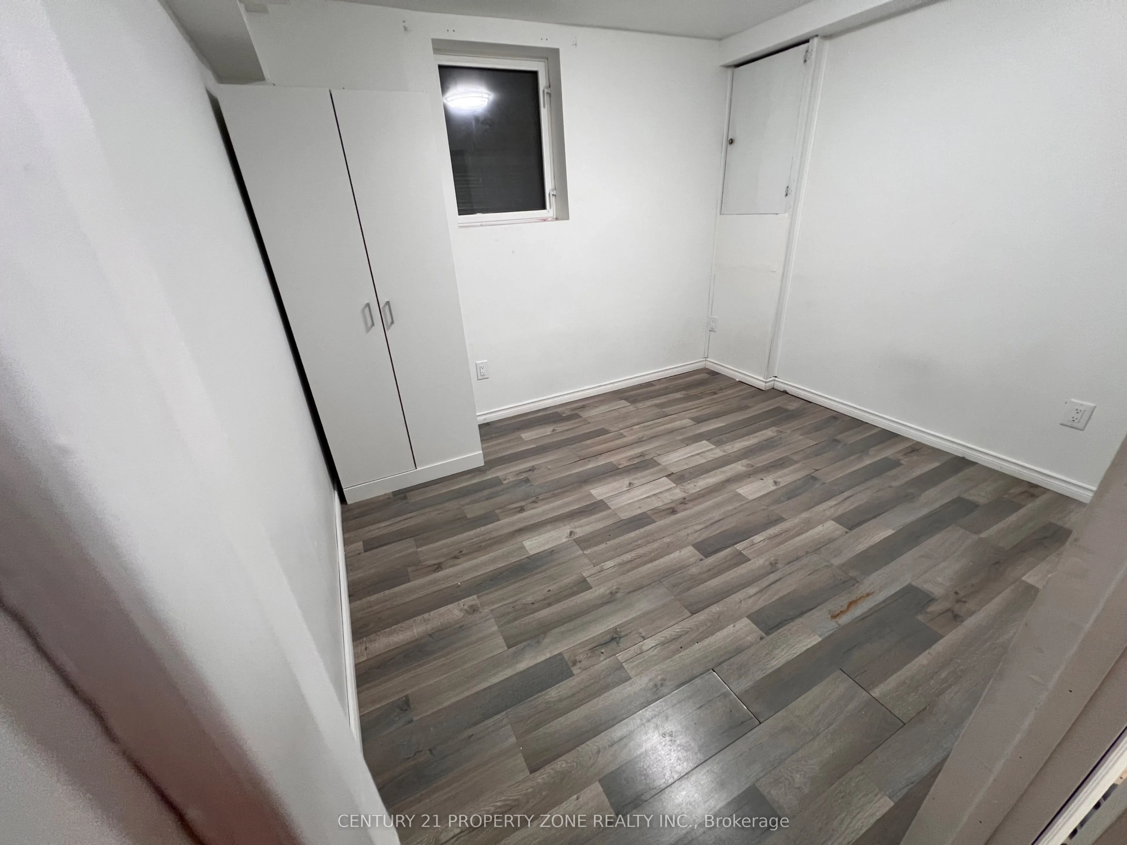 6 Roehampton Crescent W #Basement