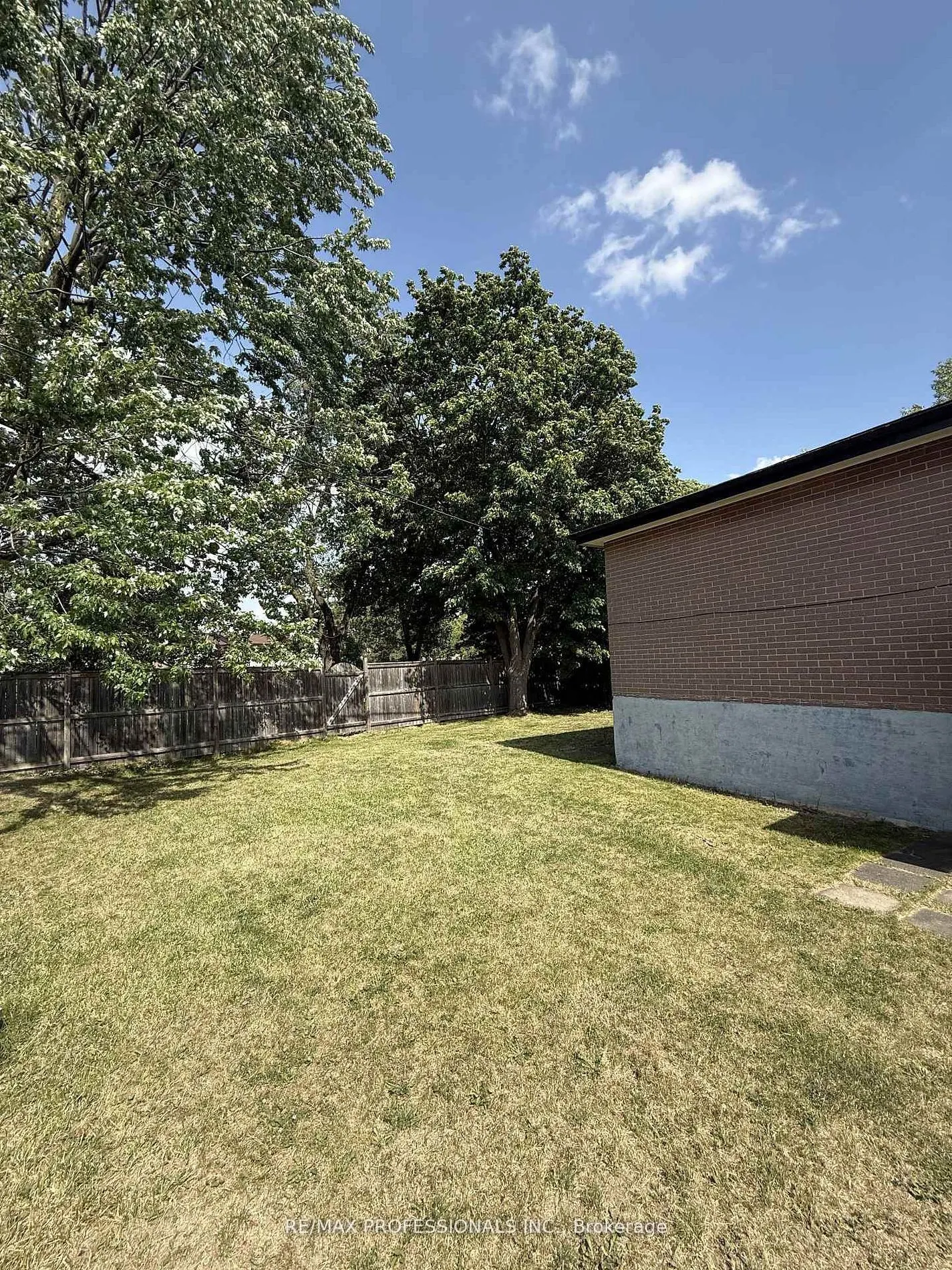 23 Dunwich Place #Basement
