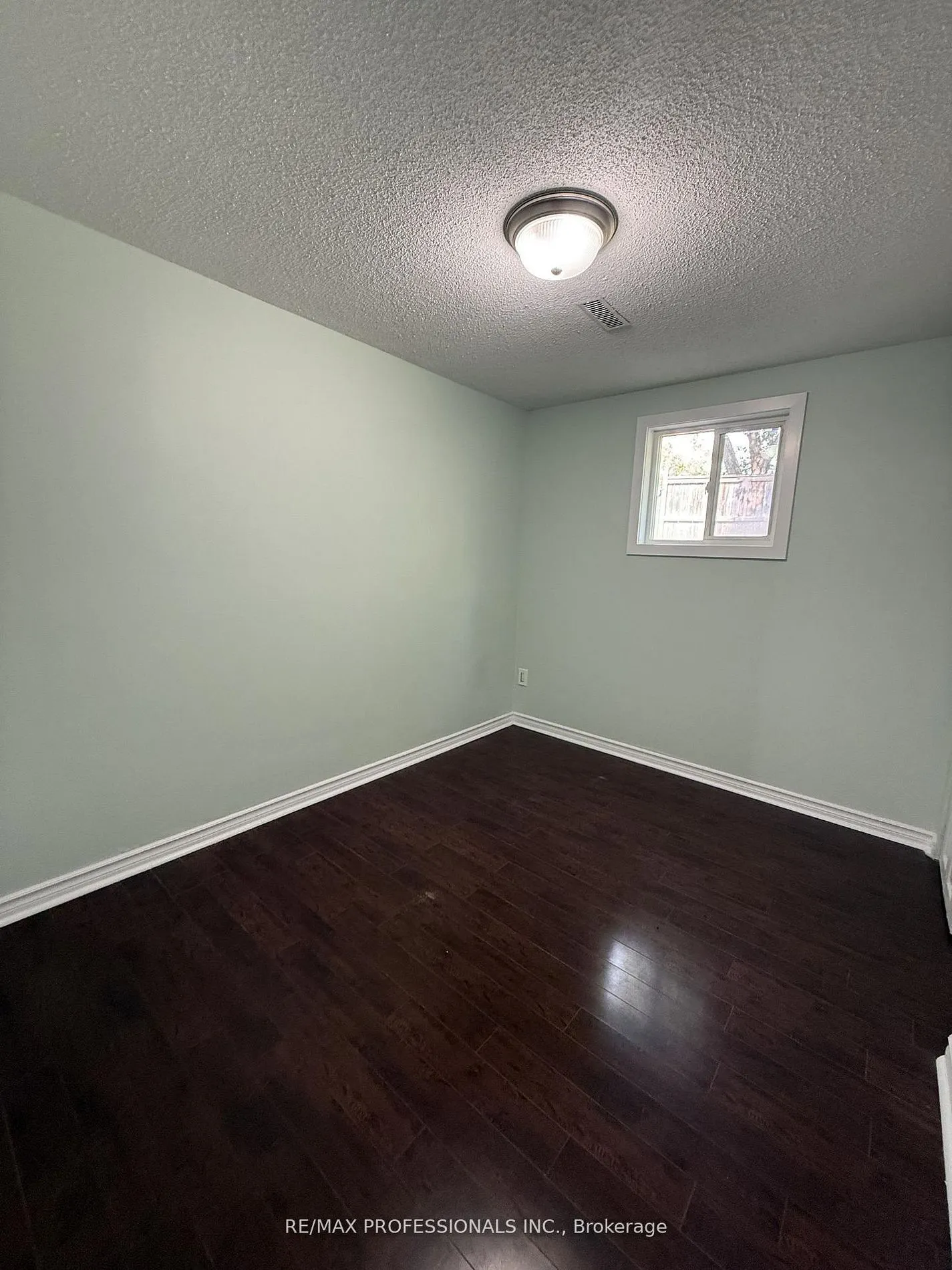 23 Dunwich Place #Basement