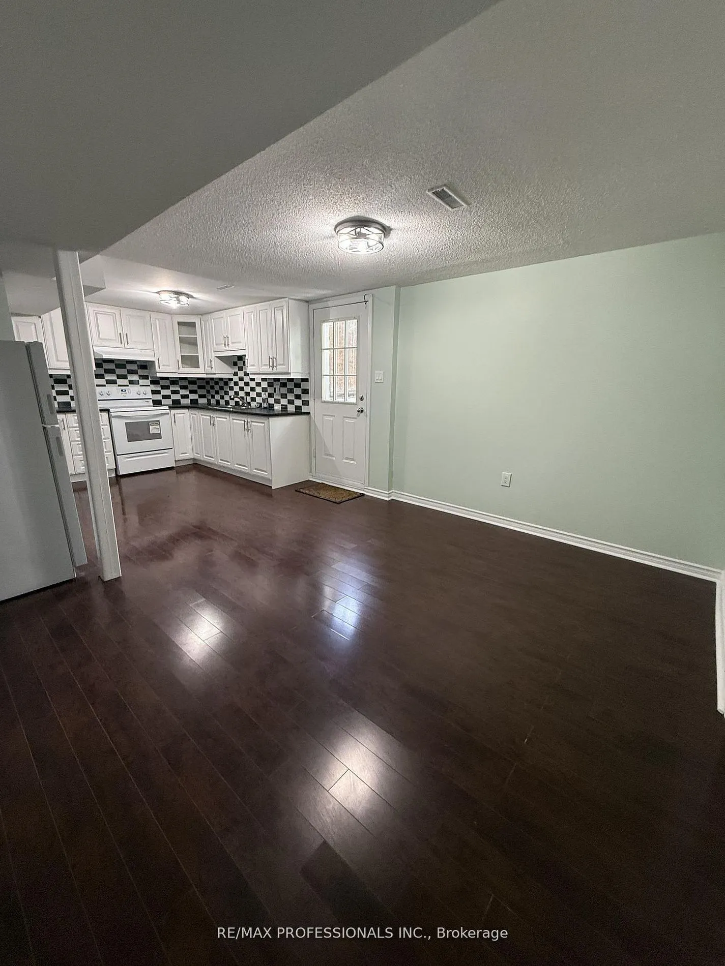 23 Dunwich Place #Basement