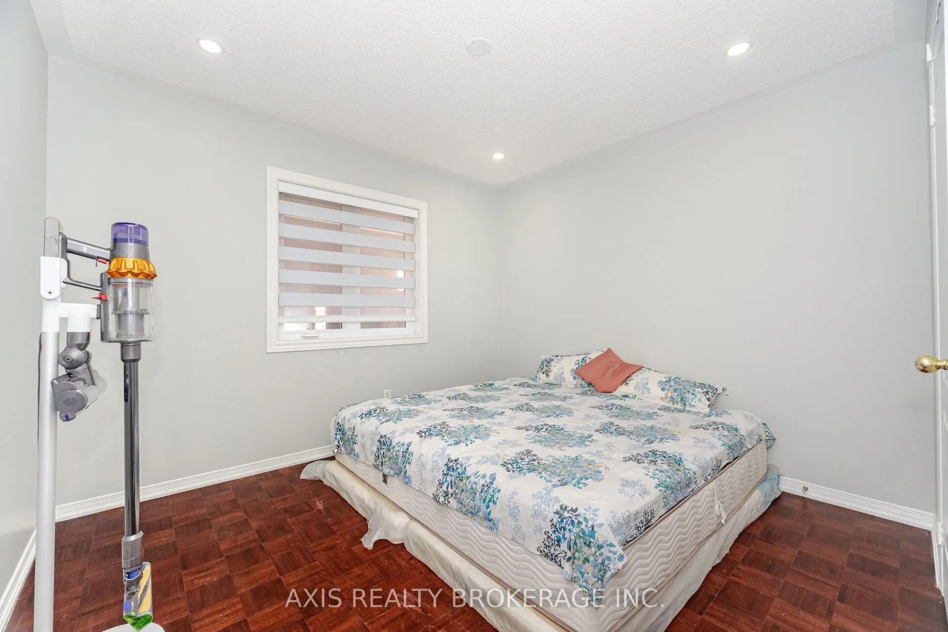 2 Queen Mary Drive