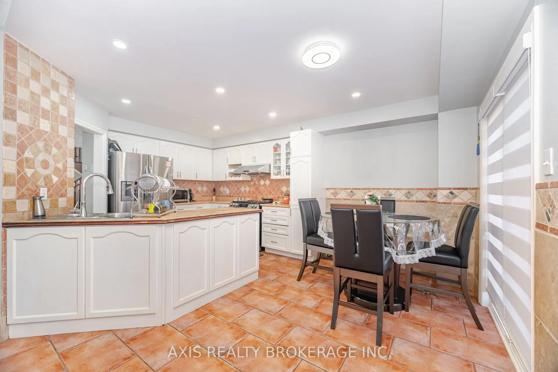 2 Queen Mary Drive