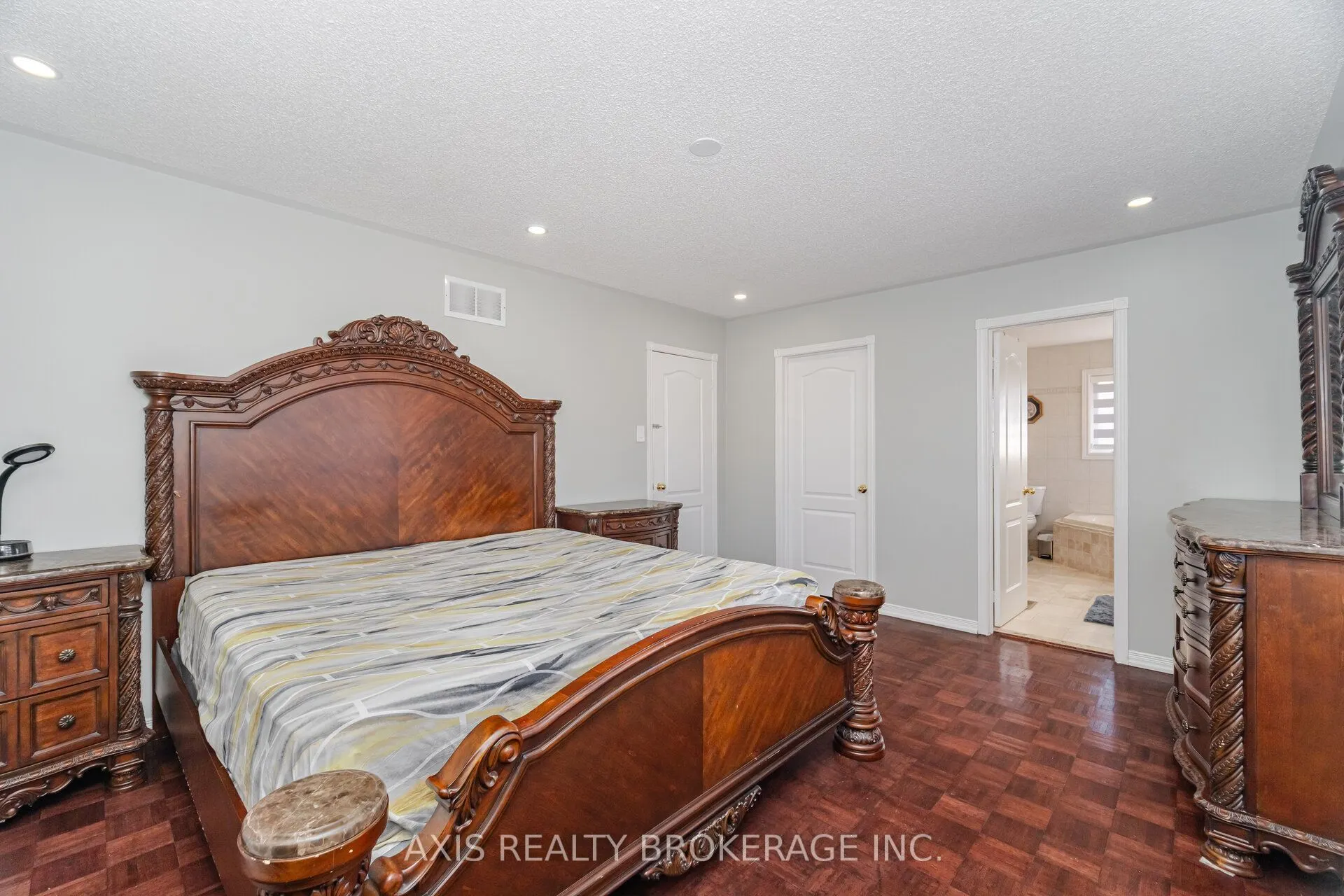2 Queen Mary Drive