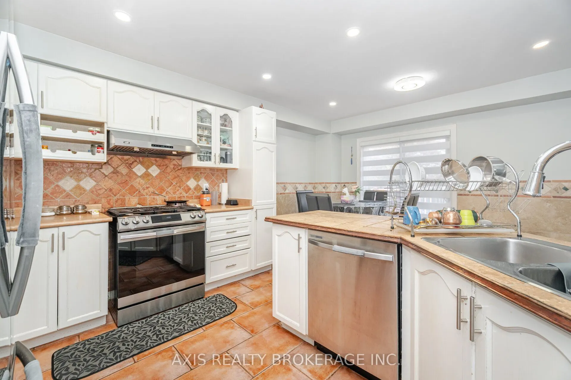 2 Queen Mary Drive