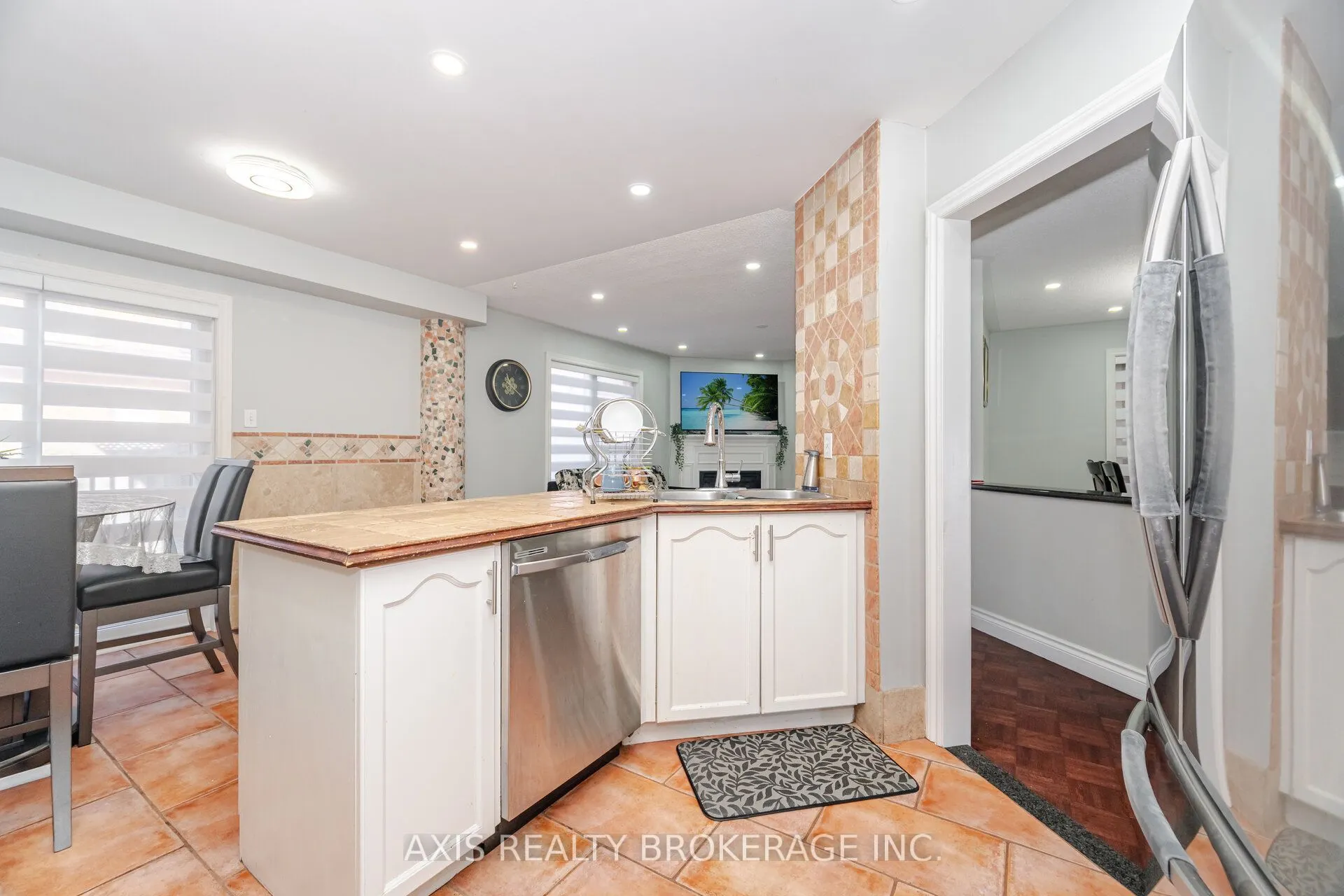 2 Queen Mary Drive
