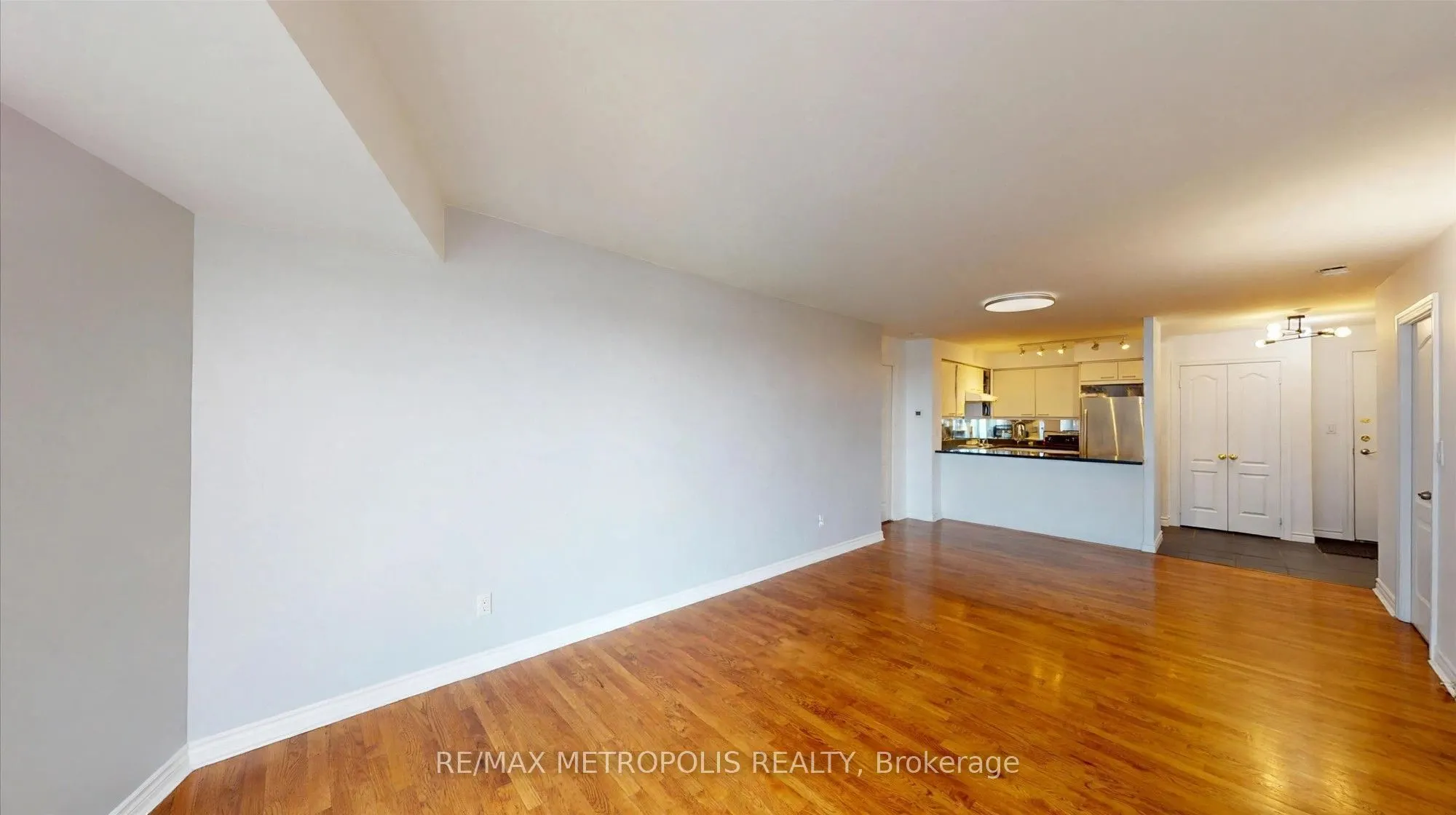 2111 Lake Shore Boulevard W #816