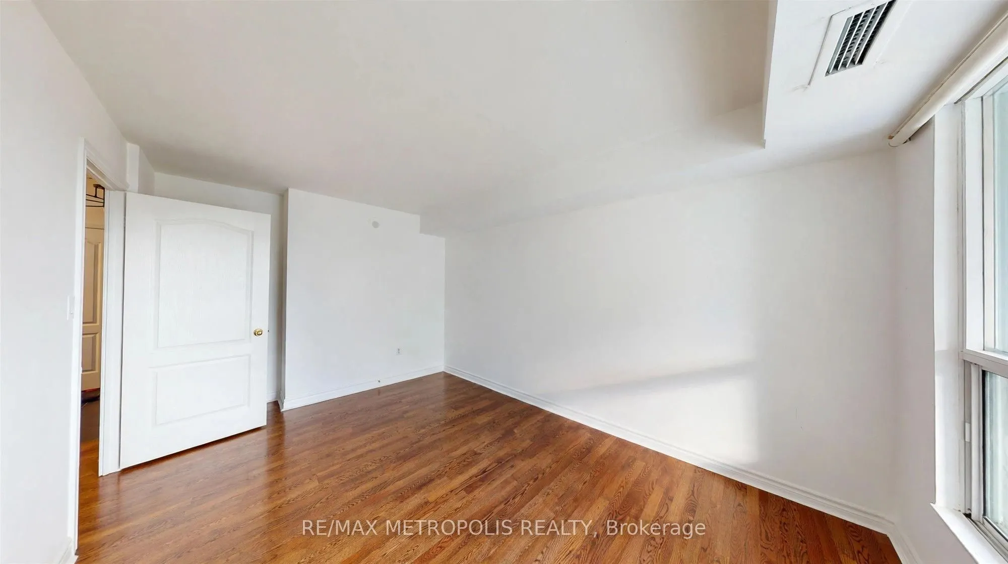 2111 Lake Shore Boulevard W #816