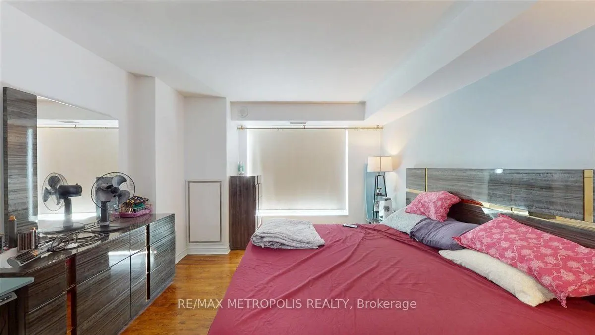 2111 Lake Shore Boulevard W #816