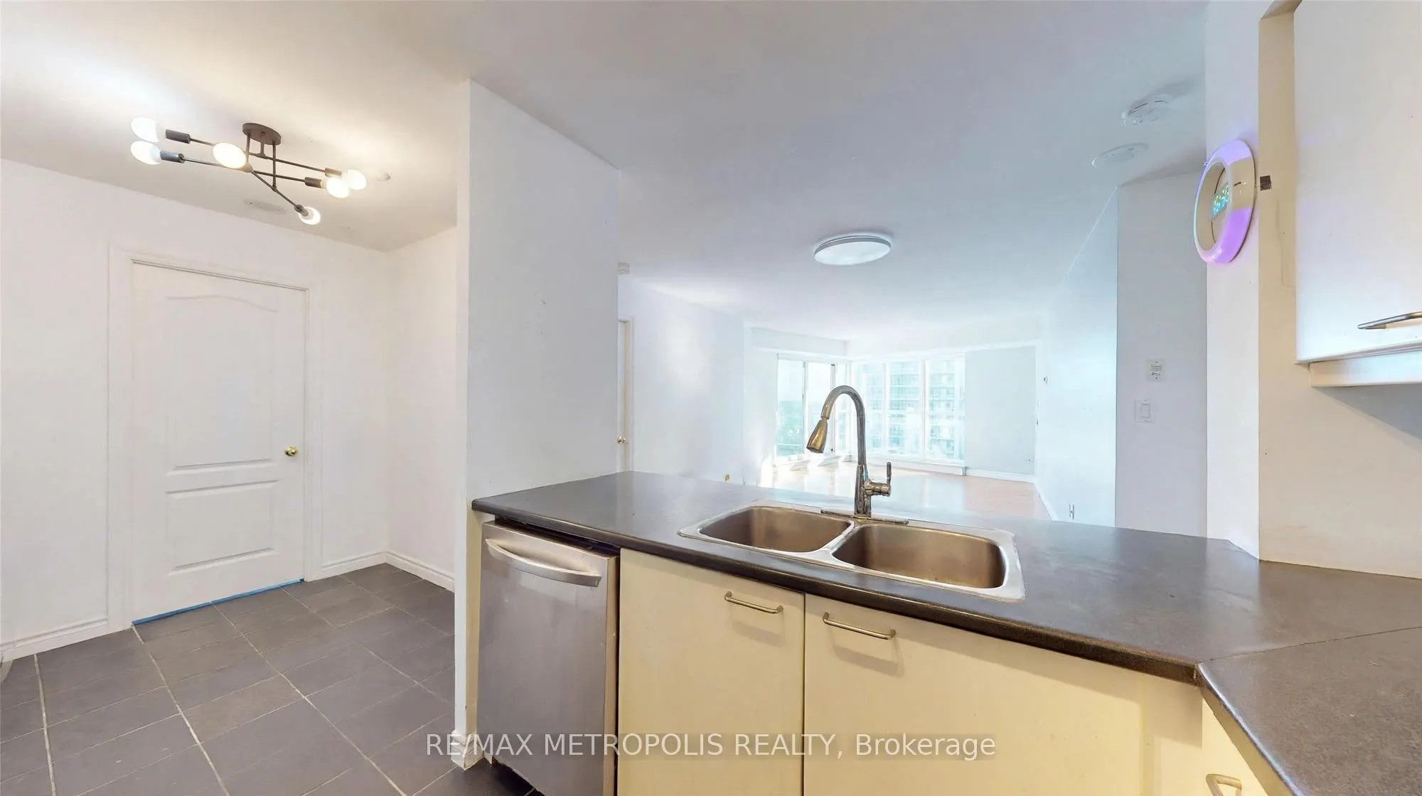 2111 Lake Shore Boulevard W #816