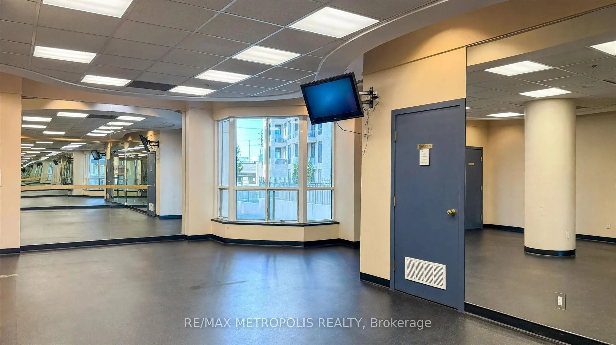 2111 Lake Shore Boulevard W #816