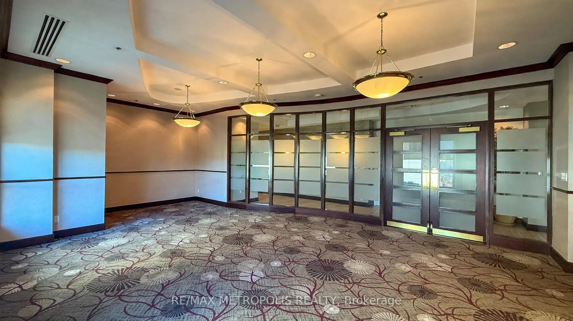 2111 Lake Shore Boulevard W #816
