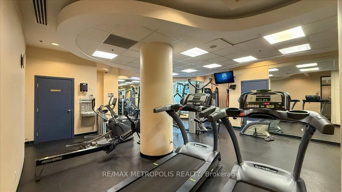 2111 Lake Shore Boulevard W #816