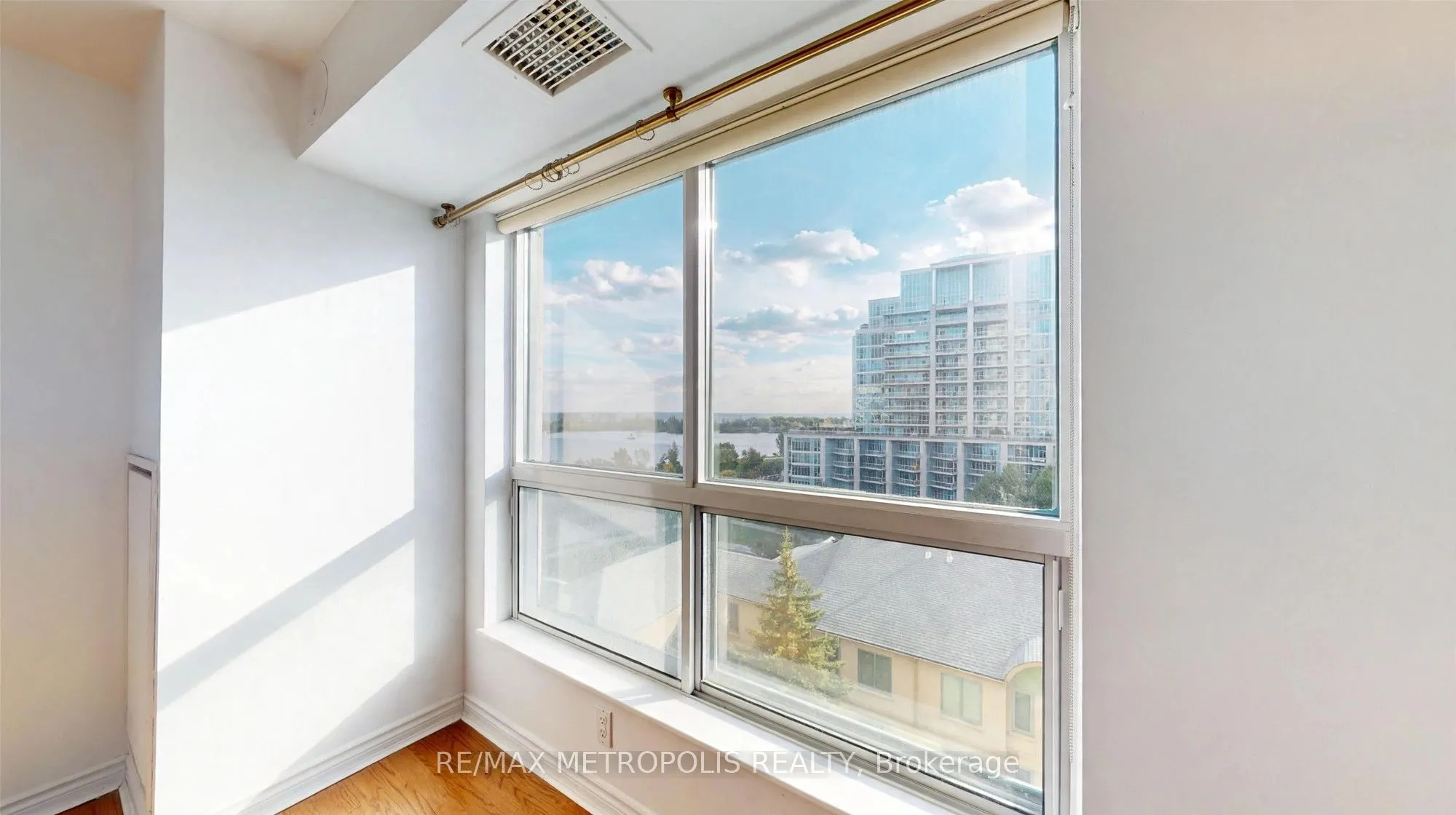 2111 Lake Shore Boulevard W #816