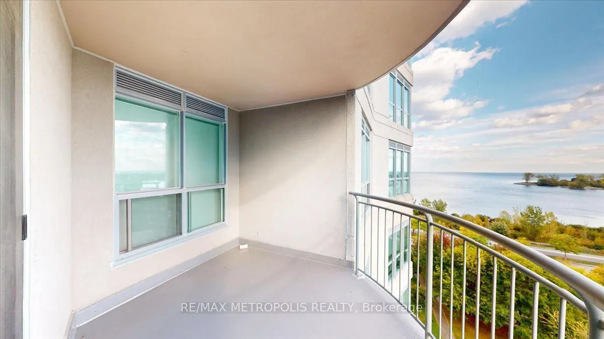 2111 Lake Shore Boulevard W #816