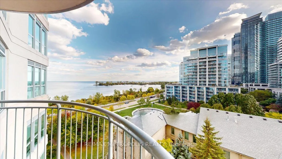 2111 Lake Shore Boulevard W #816