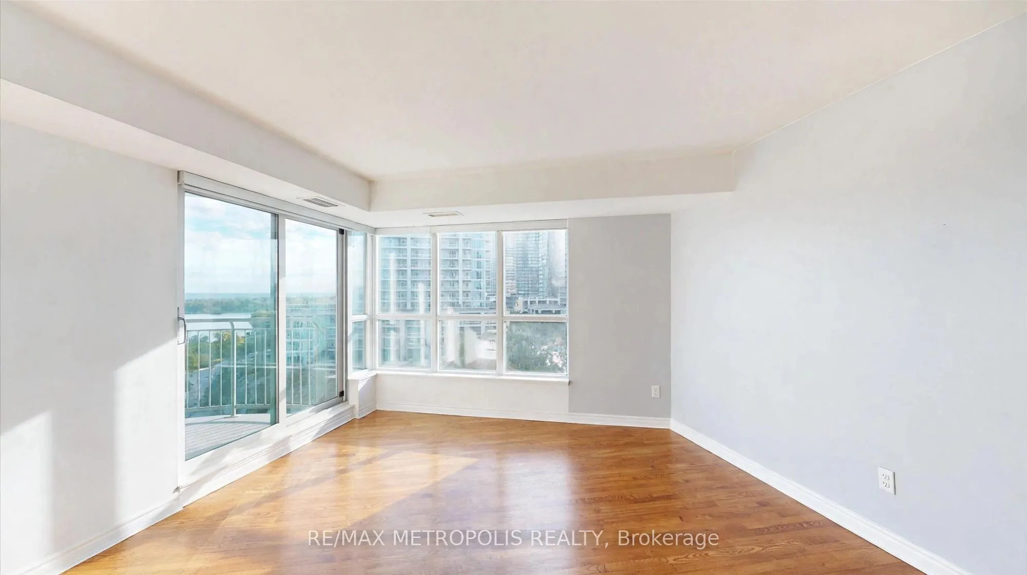 2111 Lake Shore Boulevard W #816