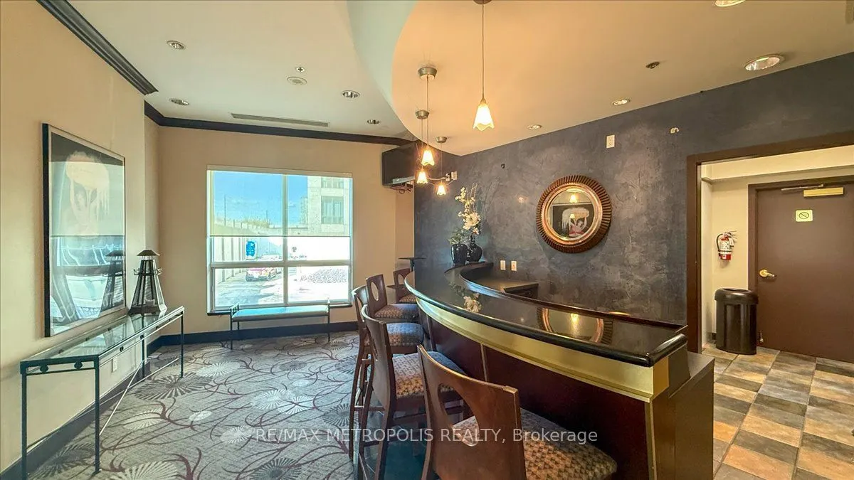 2111 Lake Shore Boulevard W #816