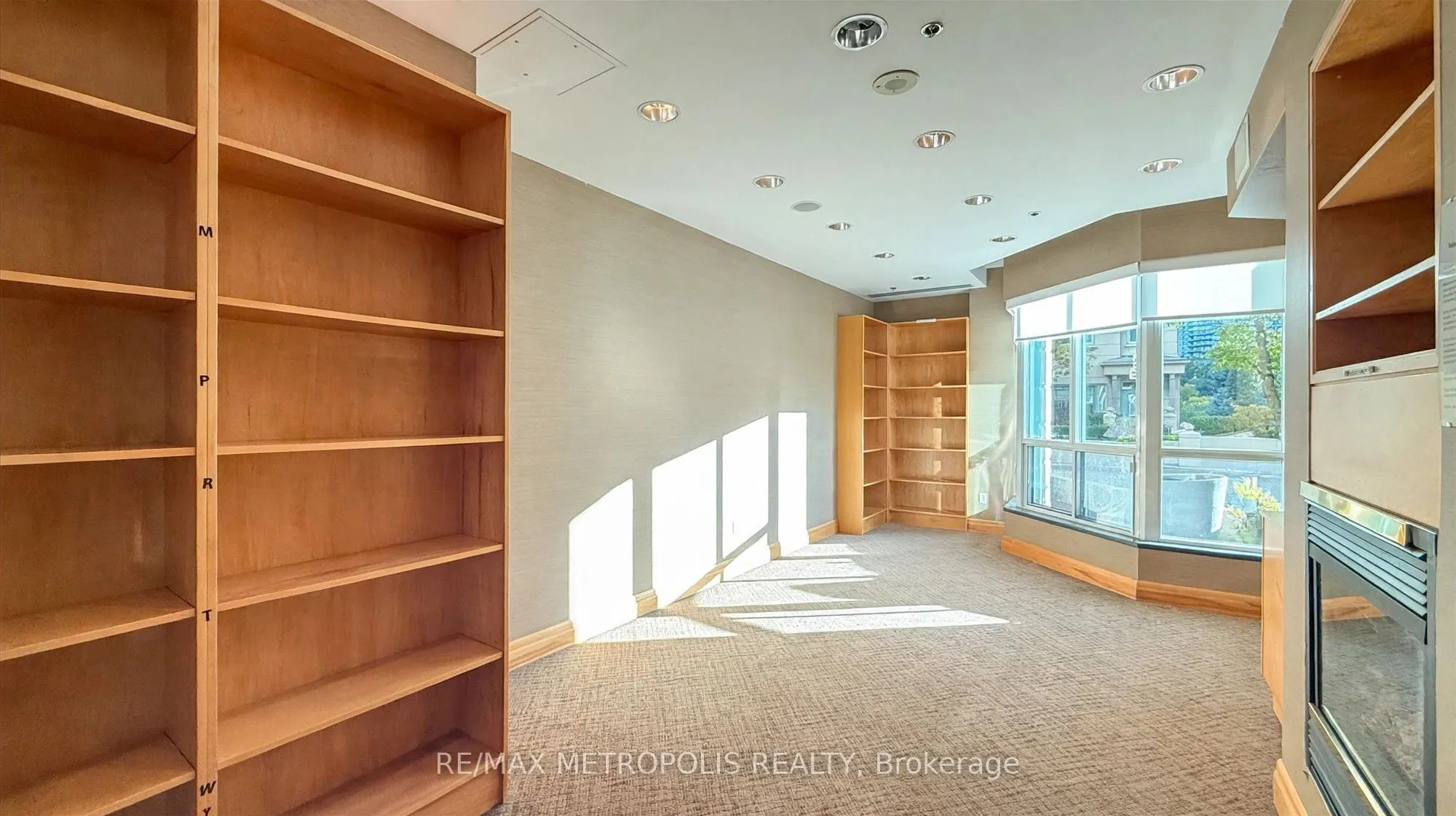 2111 Lake Shore Boulevard W #816