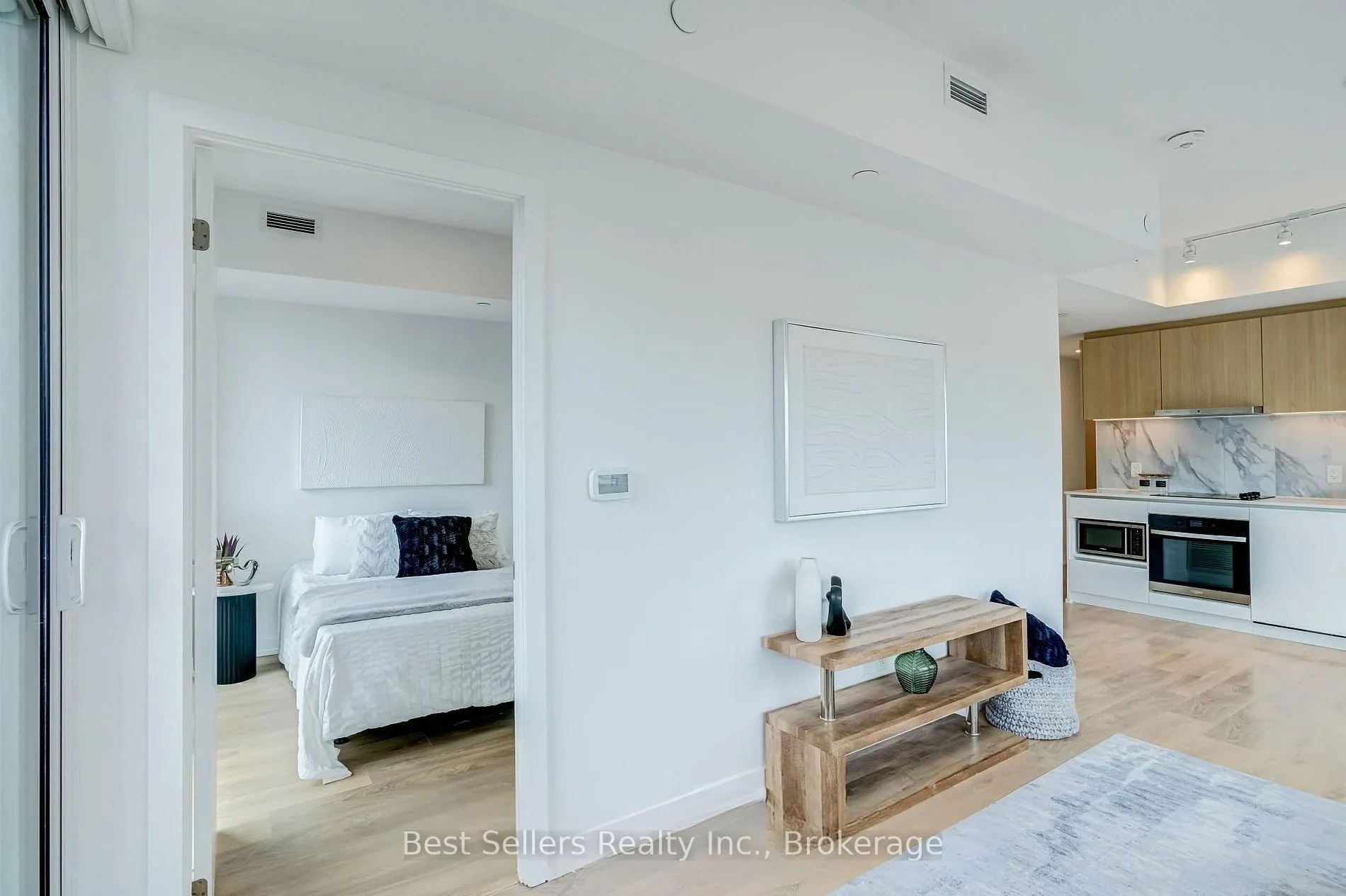1100 Sheppard Avenue W #908