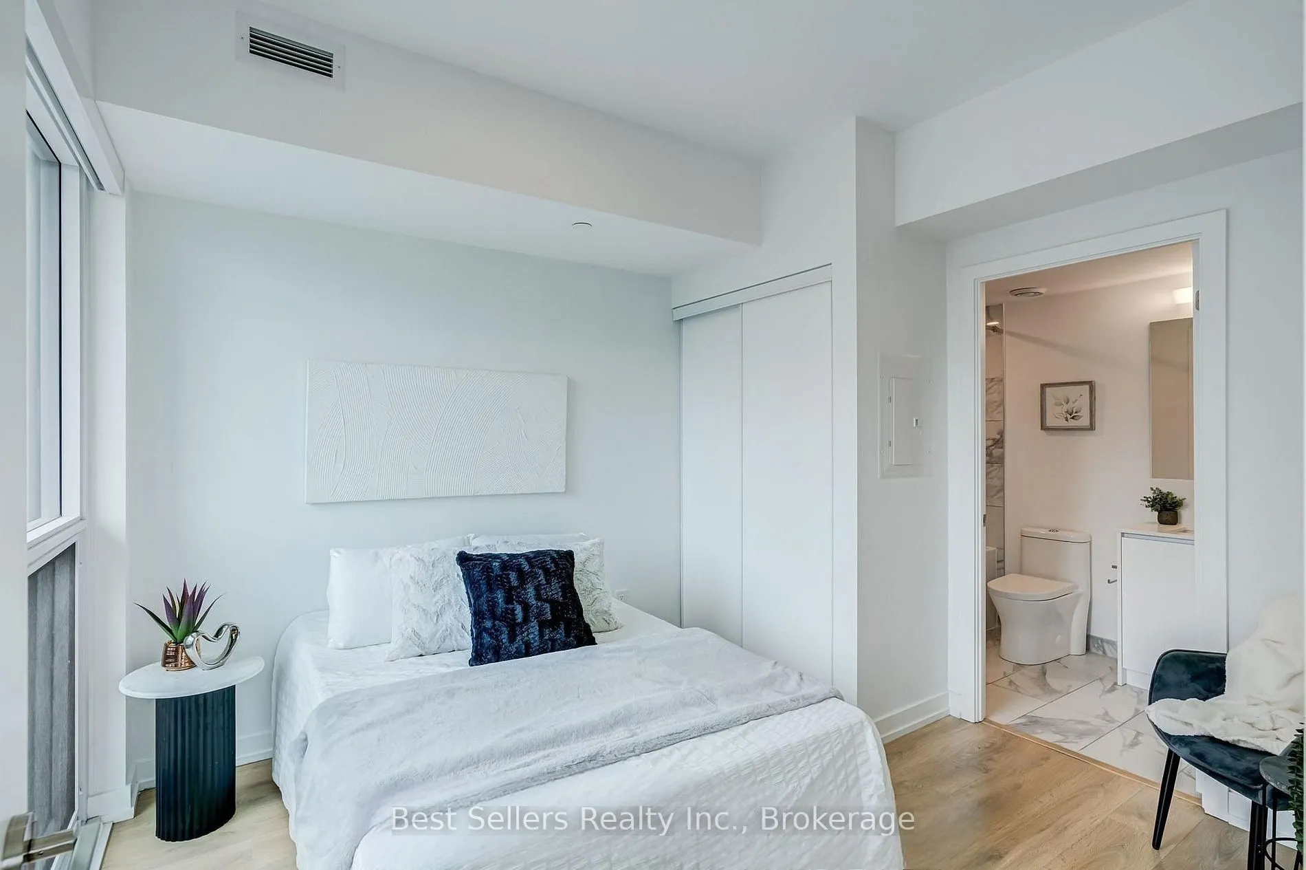 1100 Sheppard Avenue W #908