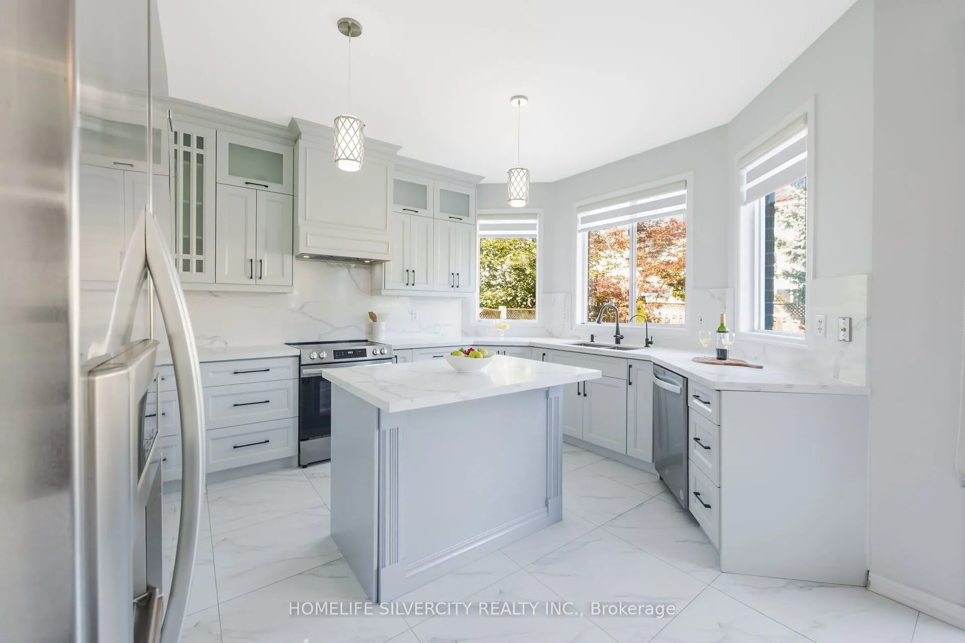 25 Van Hoof Crescent