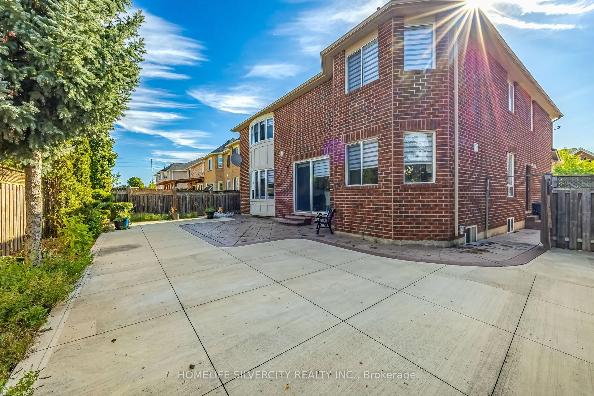 25 Van Hoof Crescent