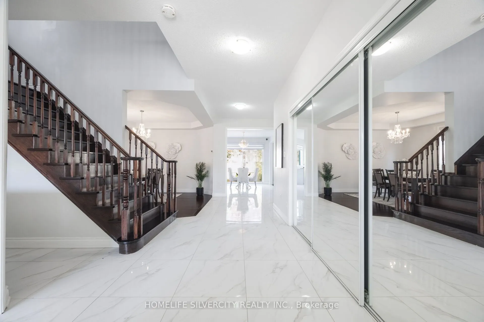 25 Van Hoof Crescent