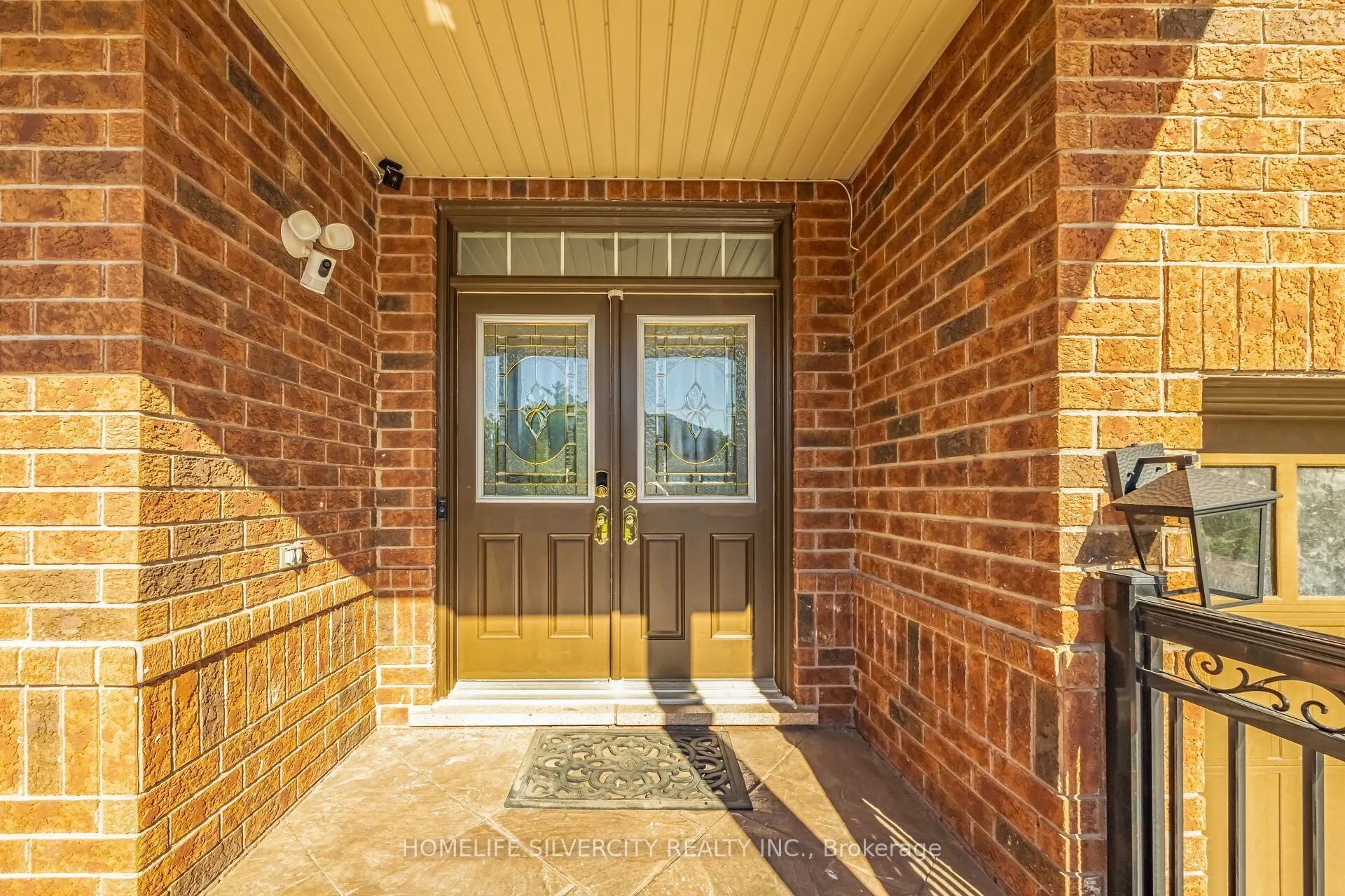 25 Van Hoof Crescent