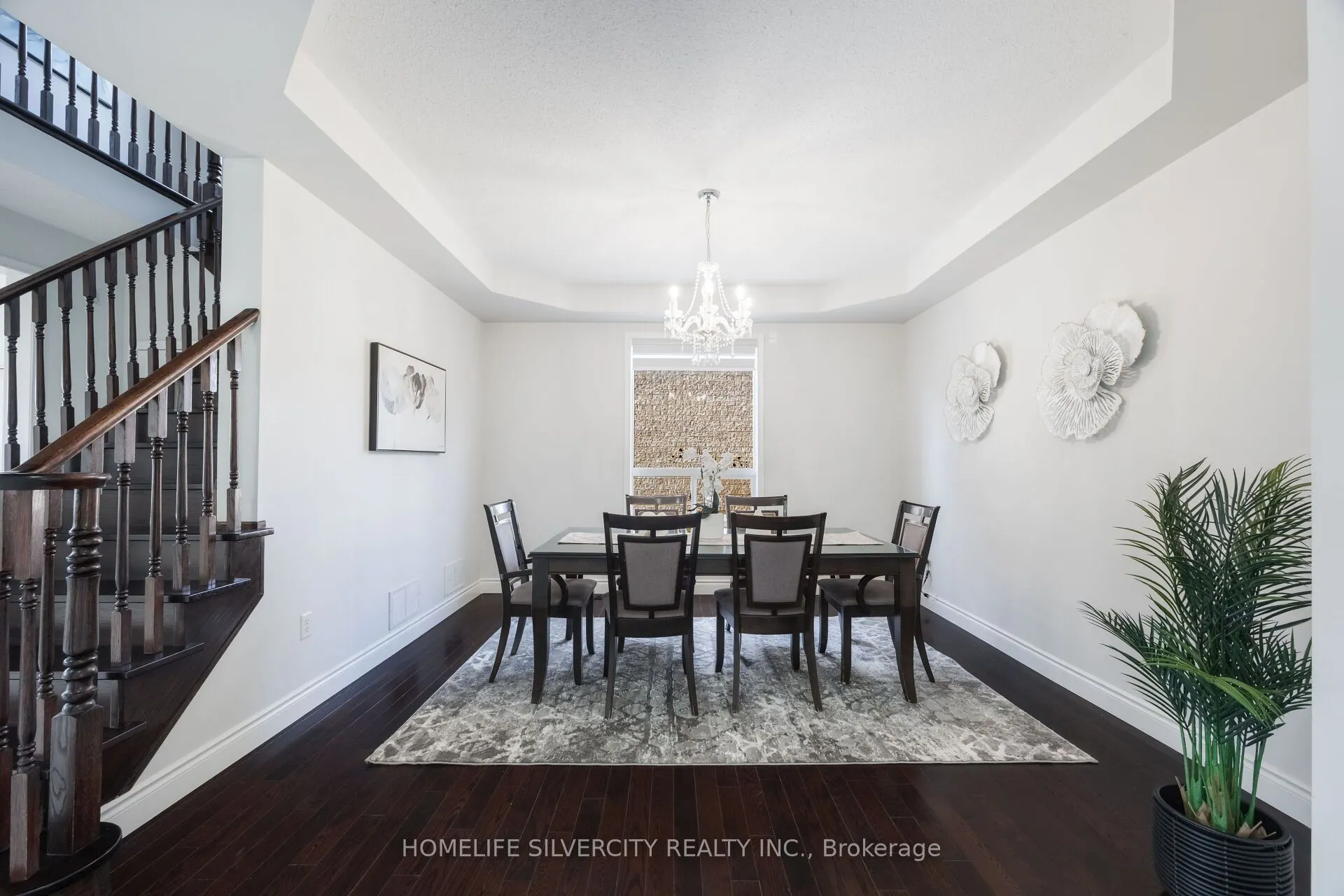 25 Van Hoof Crescent