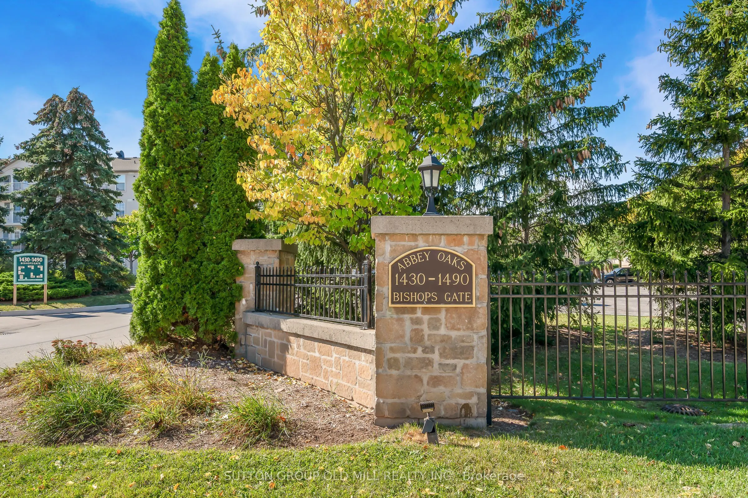 1470 Bishops Gate #208